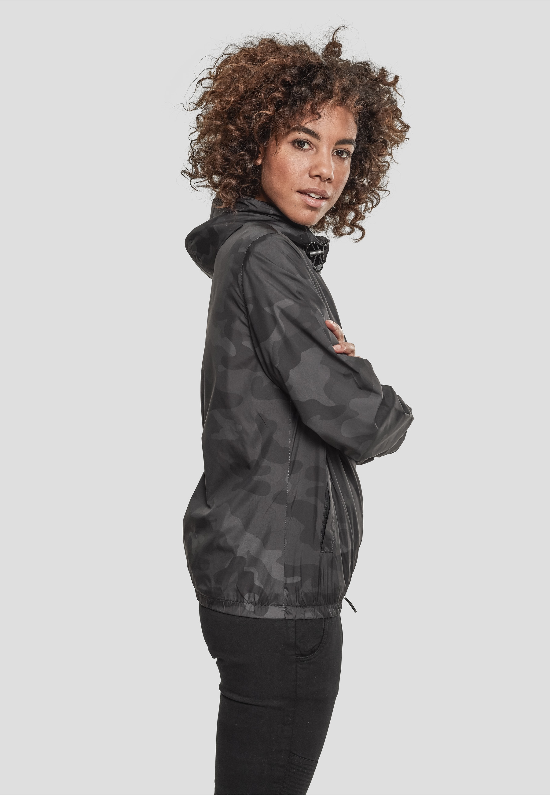 URBAN CLASSICS Outdoorjacke »Urban Classics Damen Ladies Camo Pull Over Jacket« 1 Stk. tlg. mit Kapuze