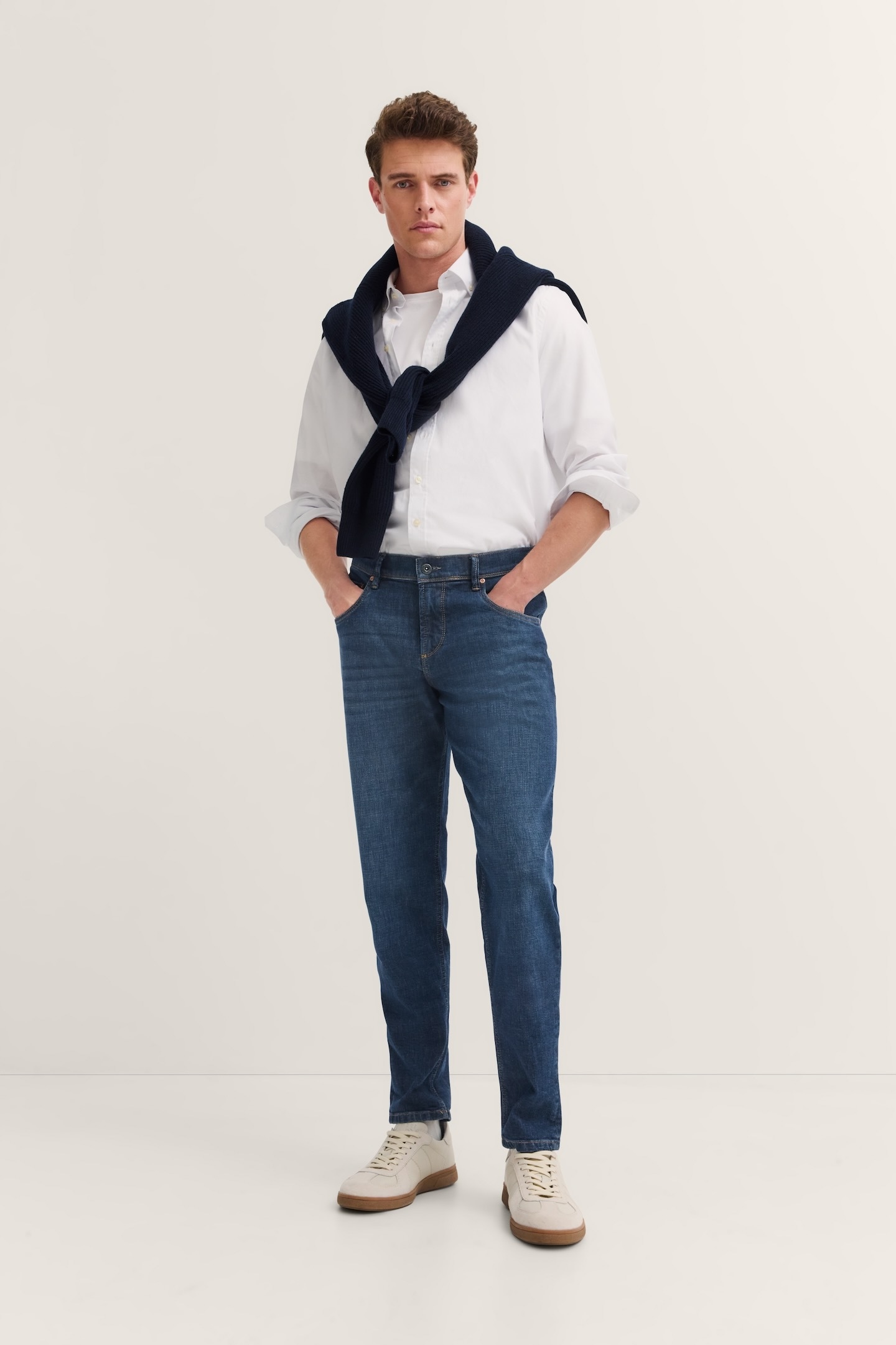 bugatti 5-Pocket-Jeans »Tapered Fit«, aus Stretch Handcrafted Denim