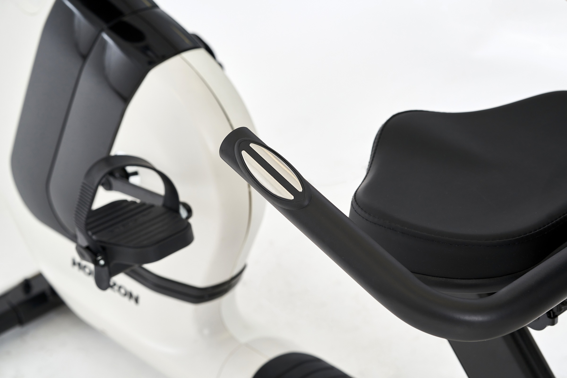 Horizon Fitness Ergometer »Comfort R8.0«, Schwungmasse ca. 7 kg, 30 Widerstandsstufen