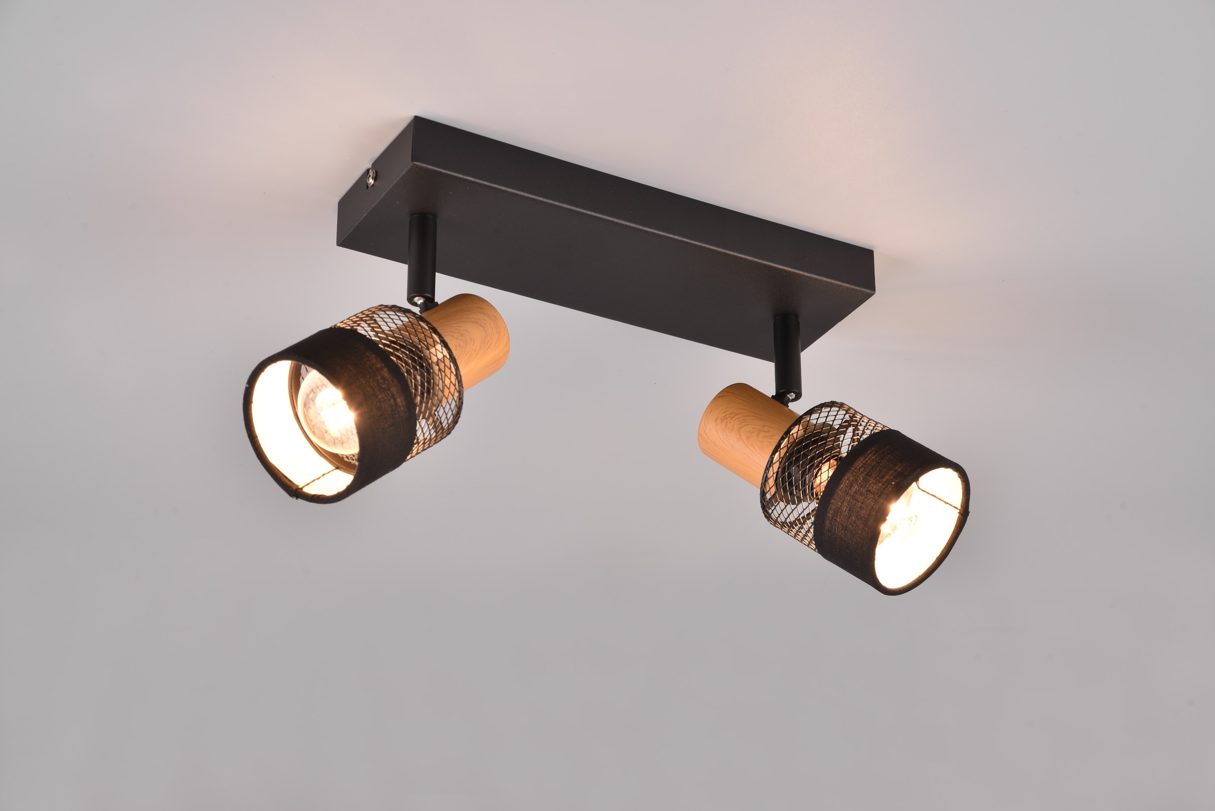 TRIO Leuchten Deckenstrahler »NANDINI, Spot exkl E14 max 10W, flexibel drehbarer Spot« E14 1 Stk. warmweiß - kaltweiß Deckenspot mit Schirm aus Holz, Stoff und Metall, Ø7cm Schirm
