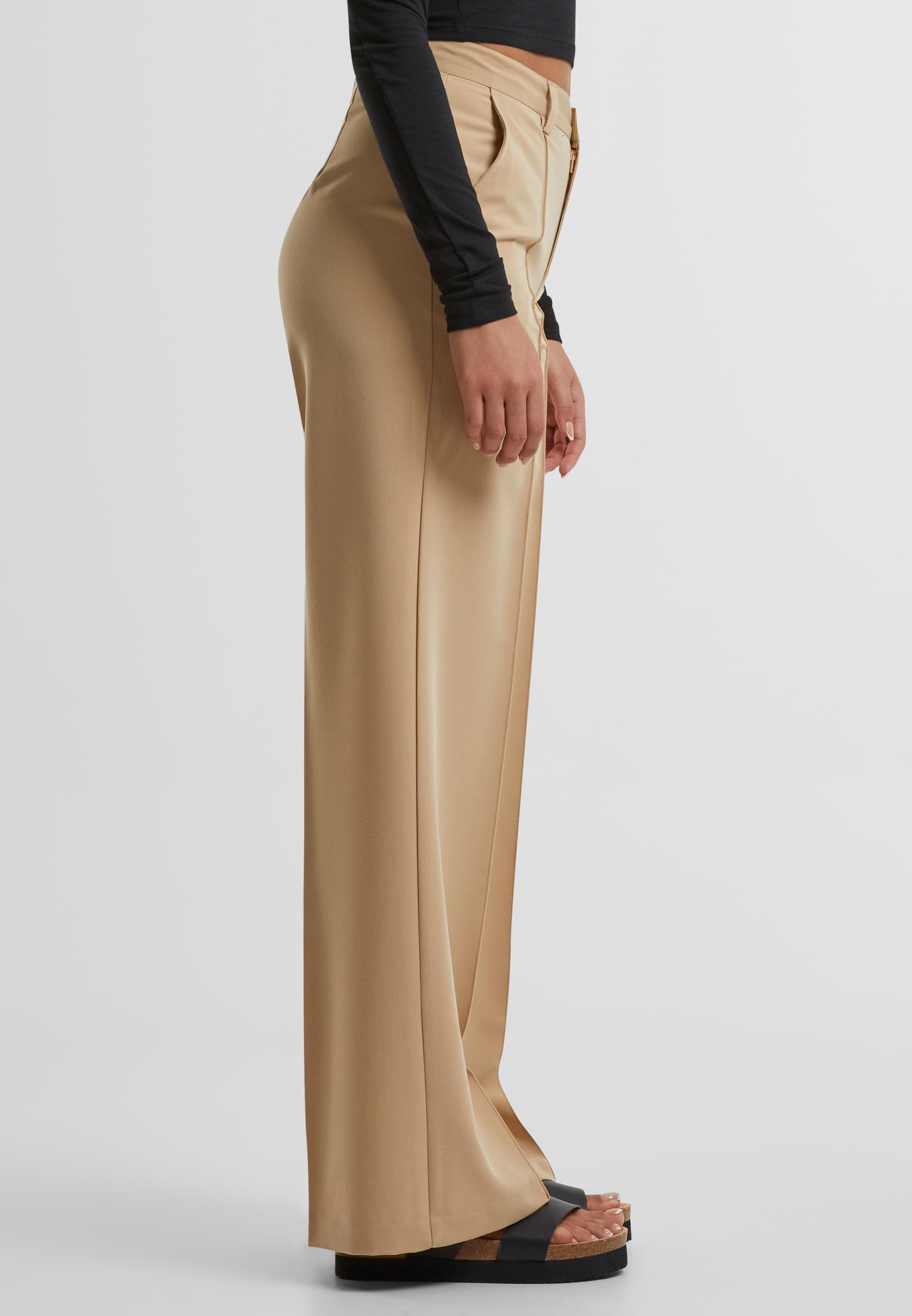 URBAN CLASSICS Stoffhose »Urban Classics Damen Ladies Wide Pleated Pants«, (1 tlg.)