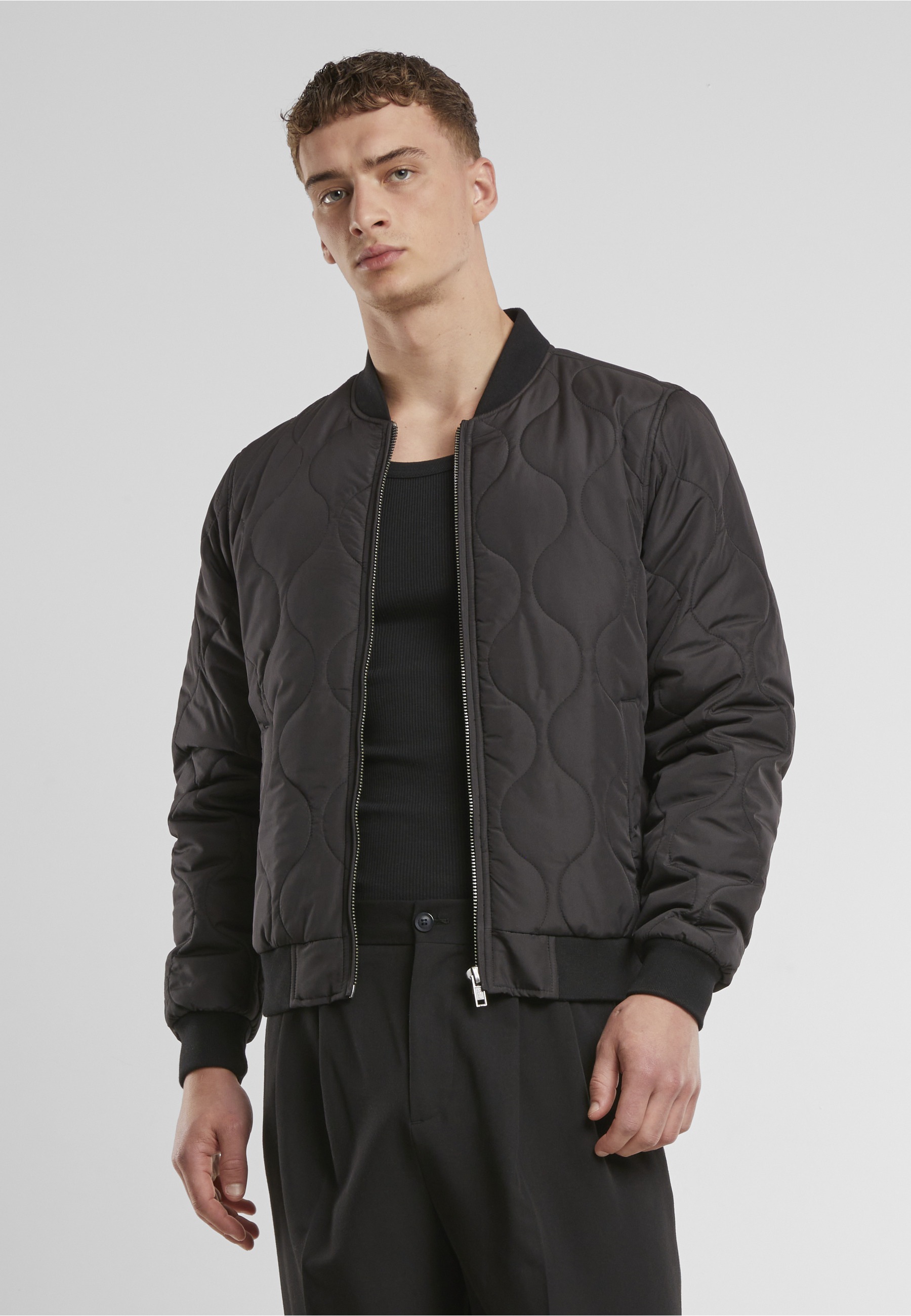 Thumbnail - URBAN CLASSICS Bomberjacke "Urban Classics Onion Quilted Bomber" 1 Stk. tlg. ohne Kapuze
