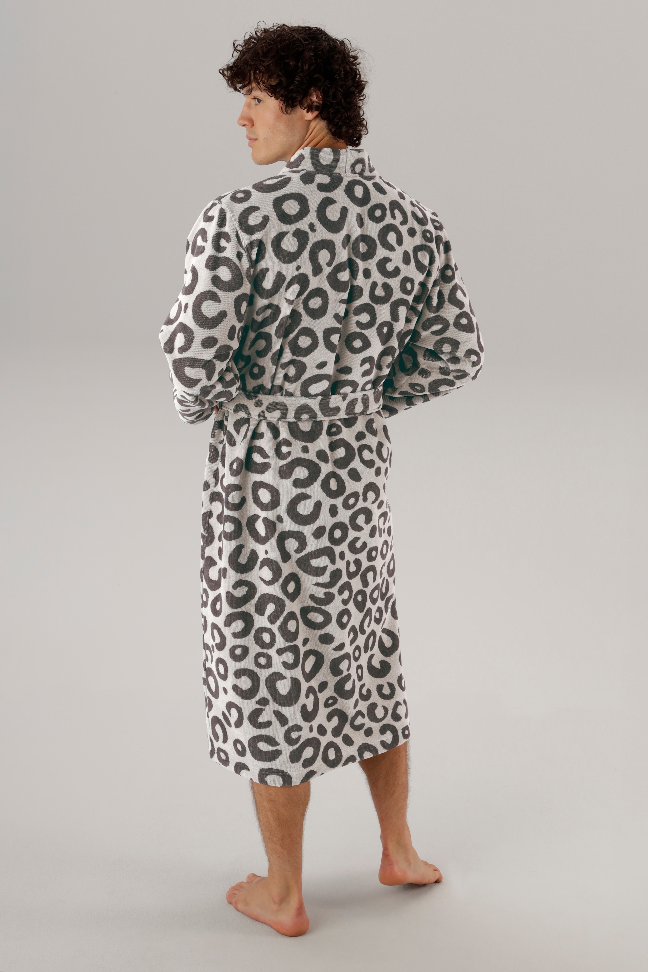OTTO home Unisex-Bademantel »Anna Leo, ideal für Sauna & Spa, Hotelbademantel, Morgenmantel« 1 Stk. für Damen & Herren, mit Taschen, S-3XL, mit trendigem Animal-Print
