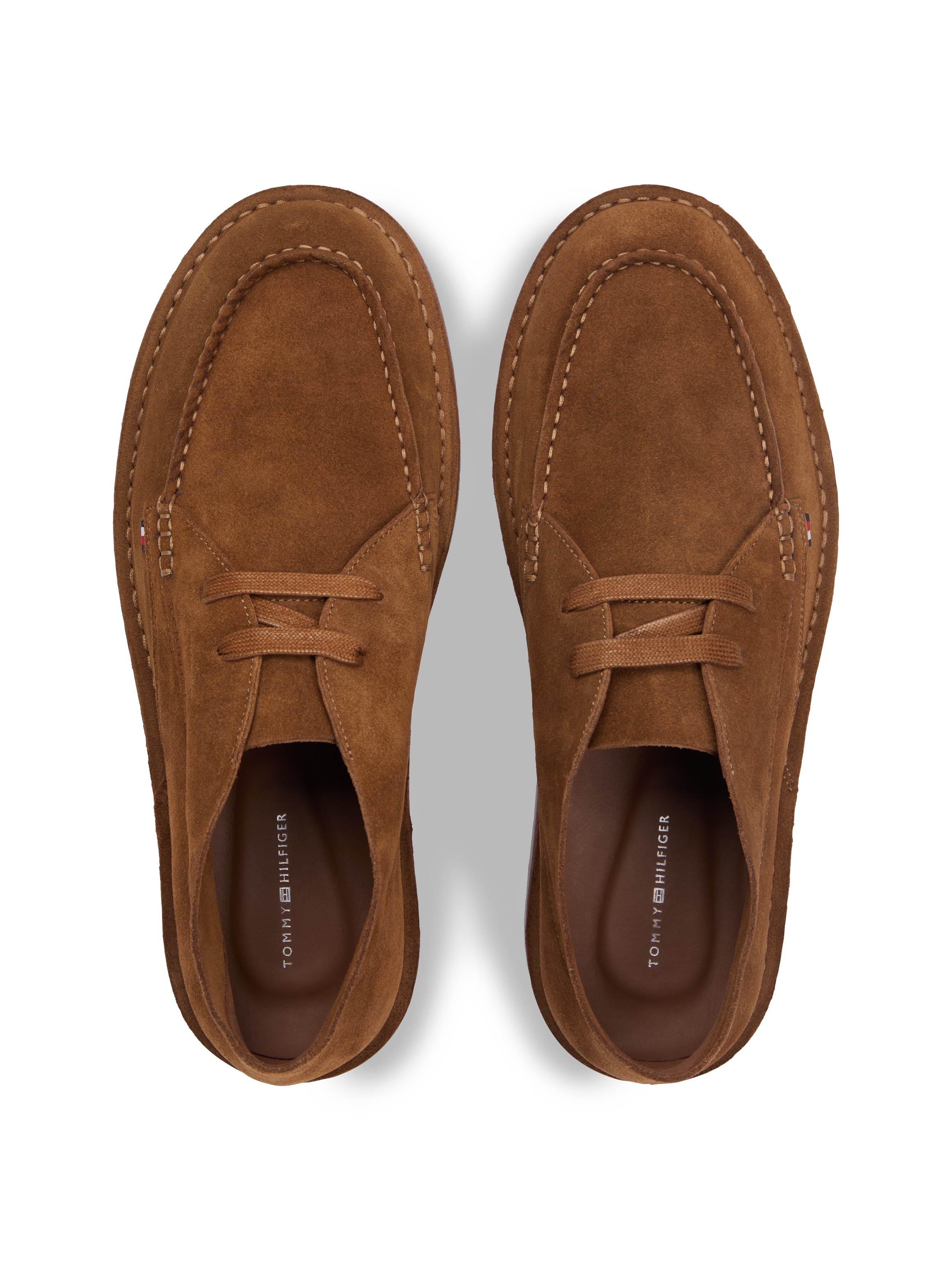 Tommy Hilfiger Schnürboots »HILFIGER STITCHDOWN SUEDE CHUKKA«  , Schnürschuh in Mokassin-Optik