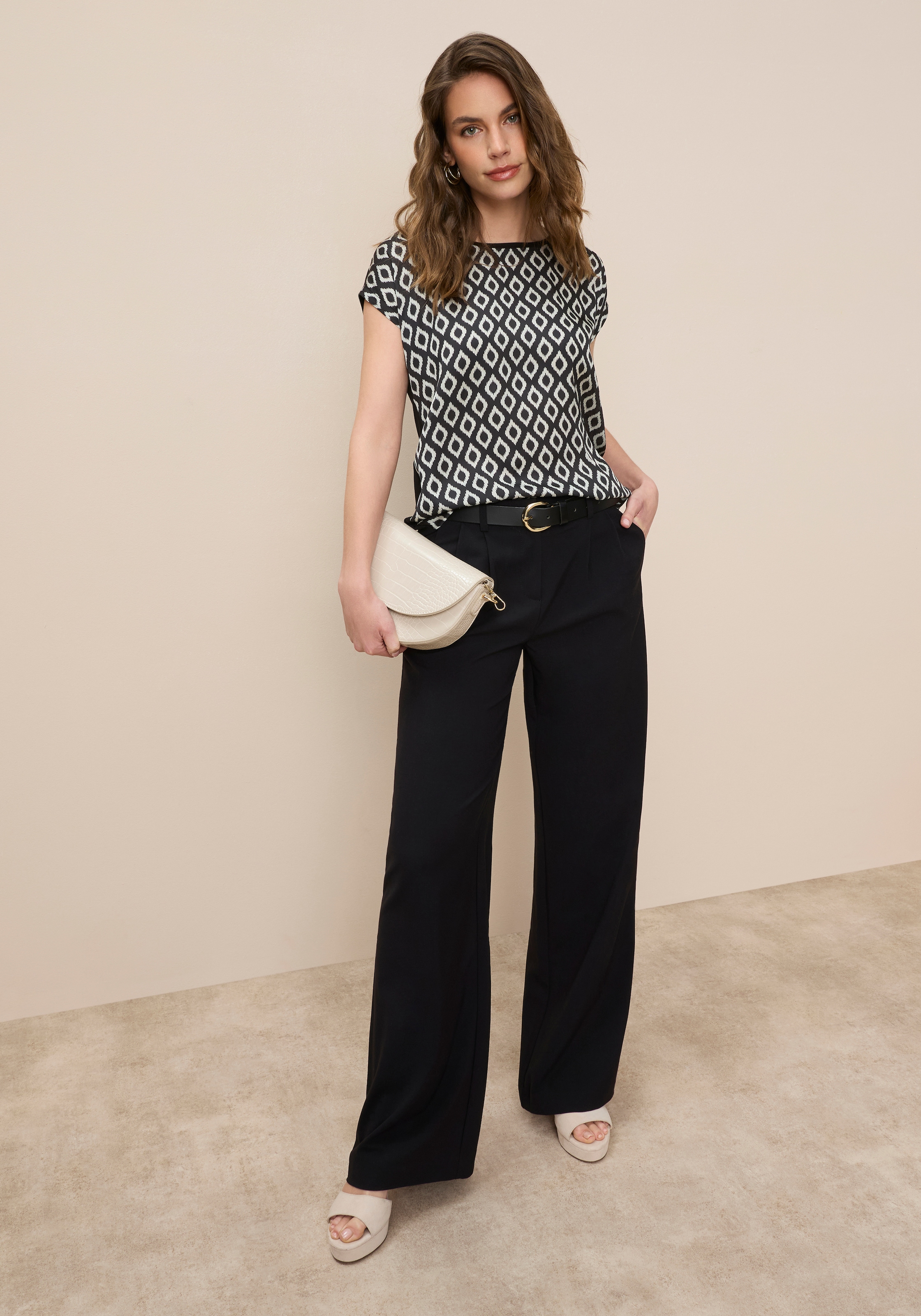 Tamaris Shirtbluse in lockerer Form mit Satin