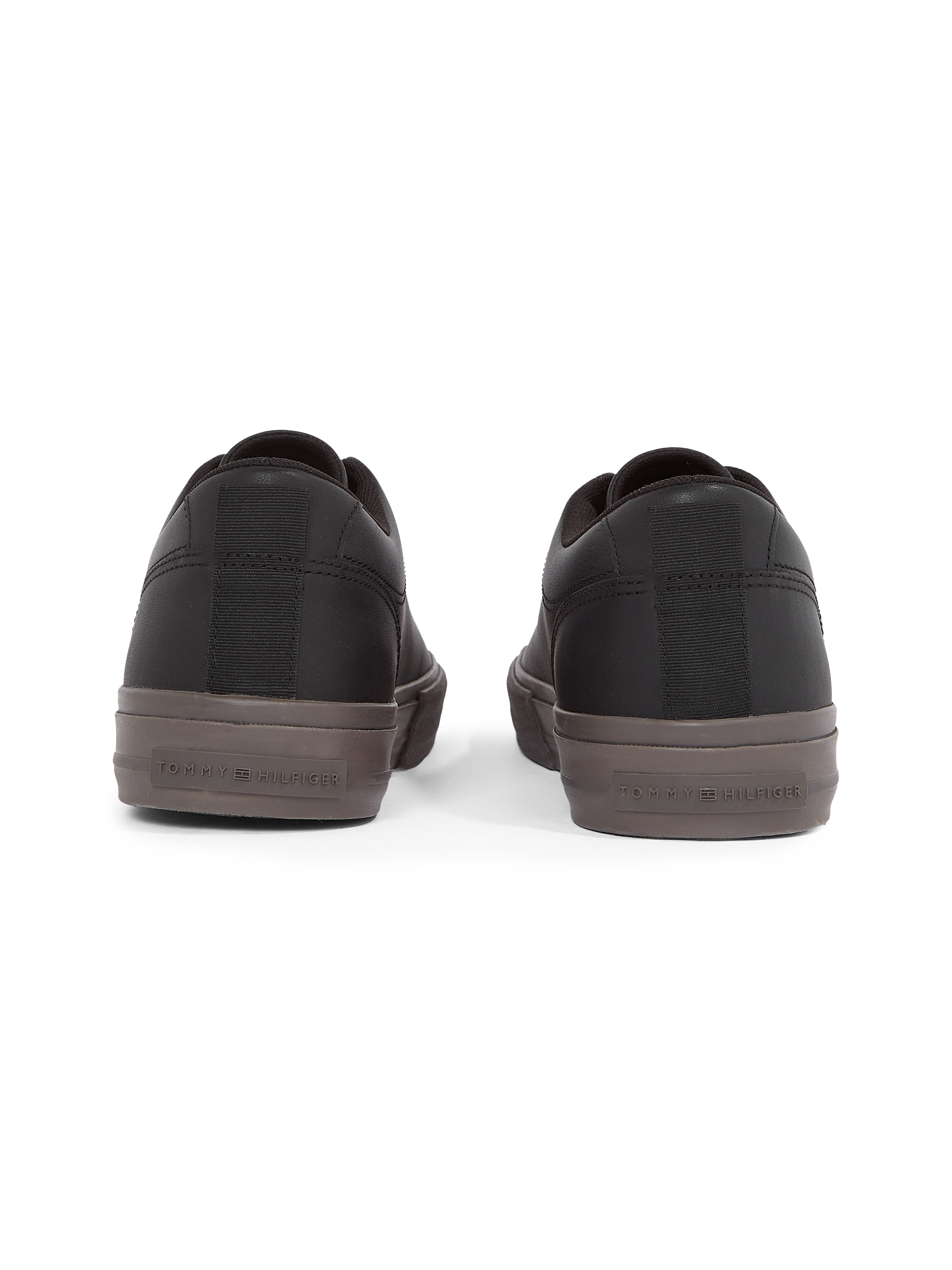 Tommy Hilfiger Plateausneaker »TH HI VULC STREET LTH PATCH«, Freizeitschuh, Halbschuh, Schnürschuh mit kleiner Logoflagge