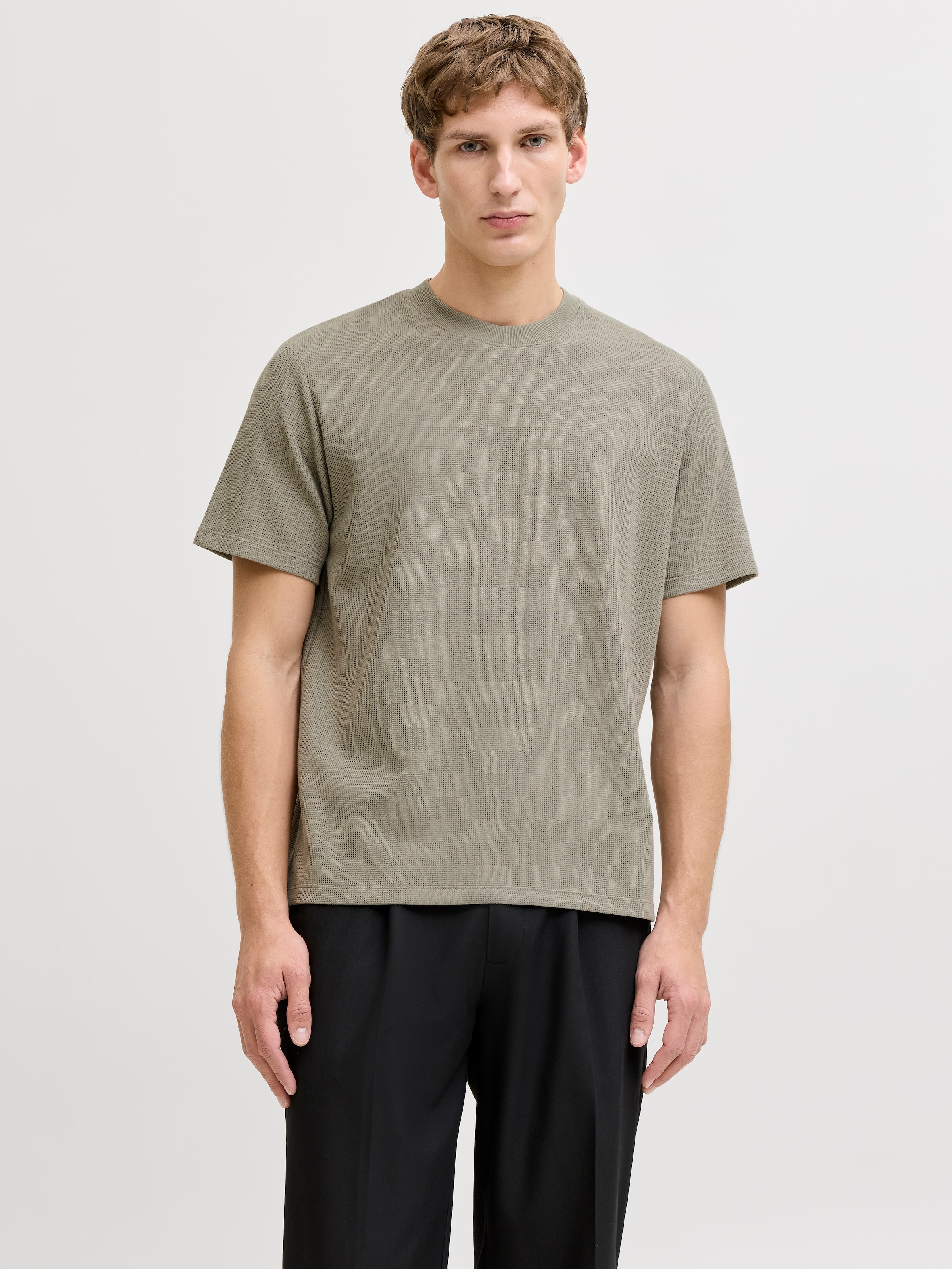 Jack & Jones Rundhalsshirt "JJEAUSTIN TEE SS NOOS" Materialmix, relaxed fit günstig online kaufen