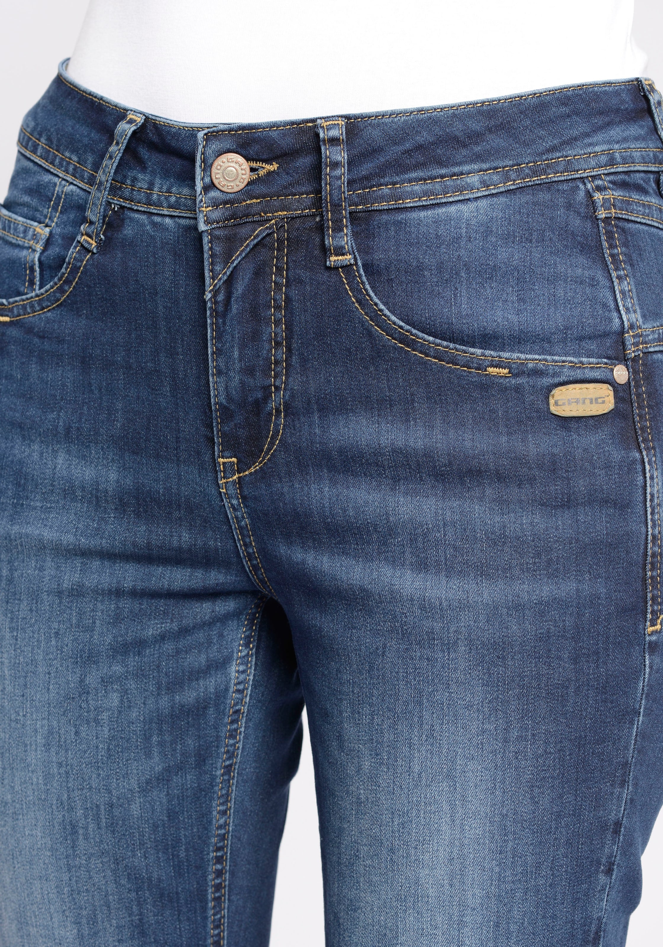 BAUR Used-Effekten | für Fit«, Relax-fit-Jeans mit GANG »94Amelie bestellen Relaxed