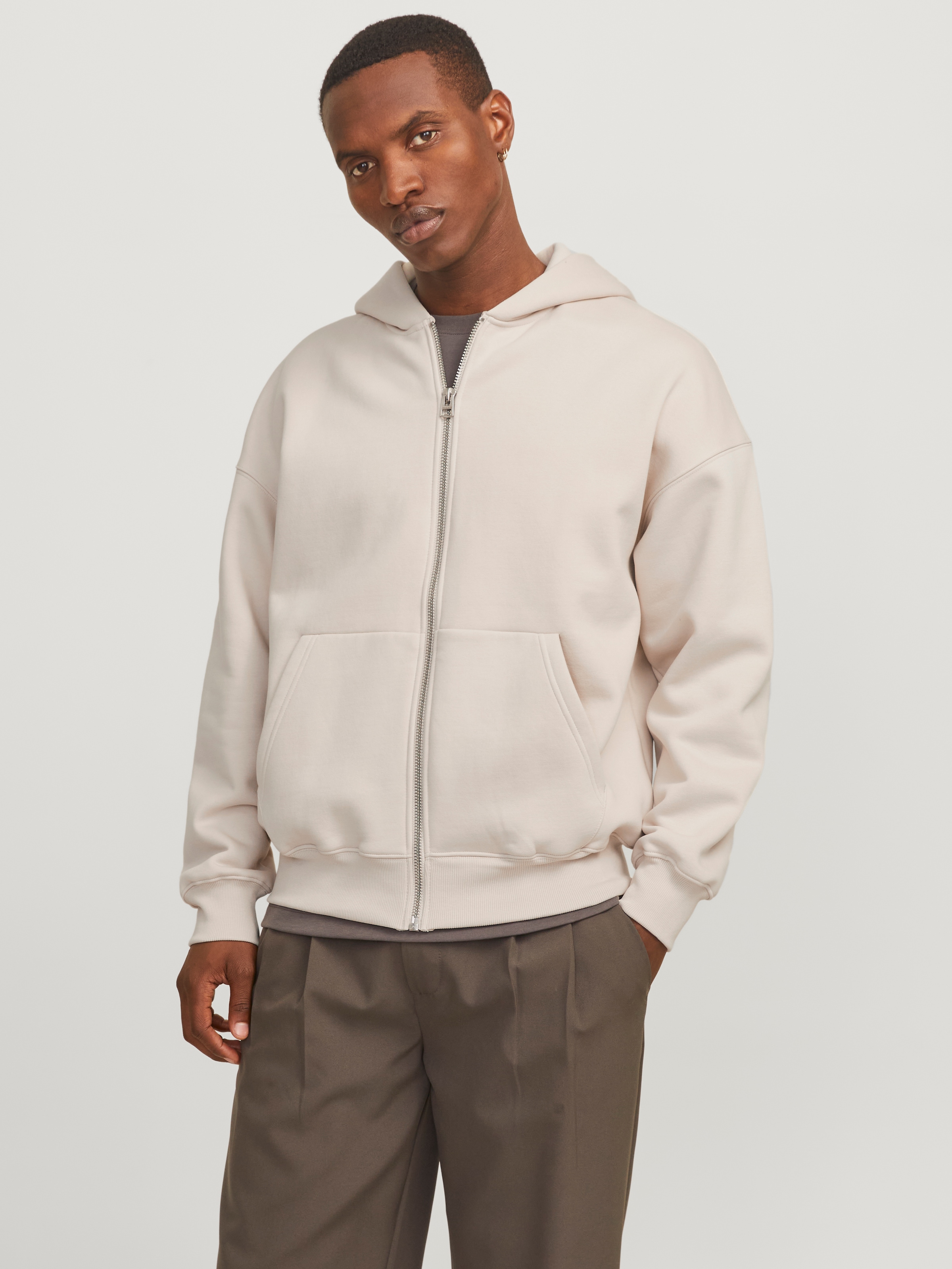 Jack & Jones Kapuzensweatjacke "JJEURBAN EDGE SWEAT ZIP HOOD NOOS", mit Rip günstig online kaufen