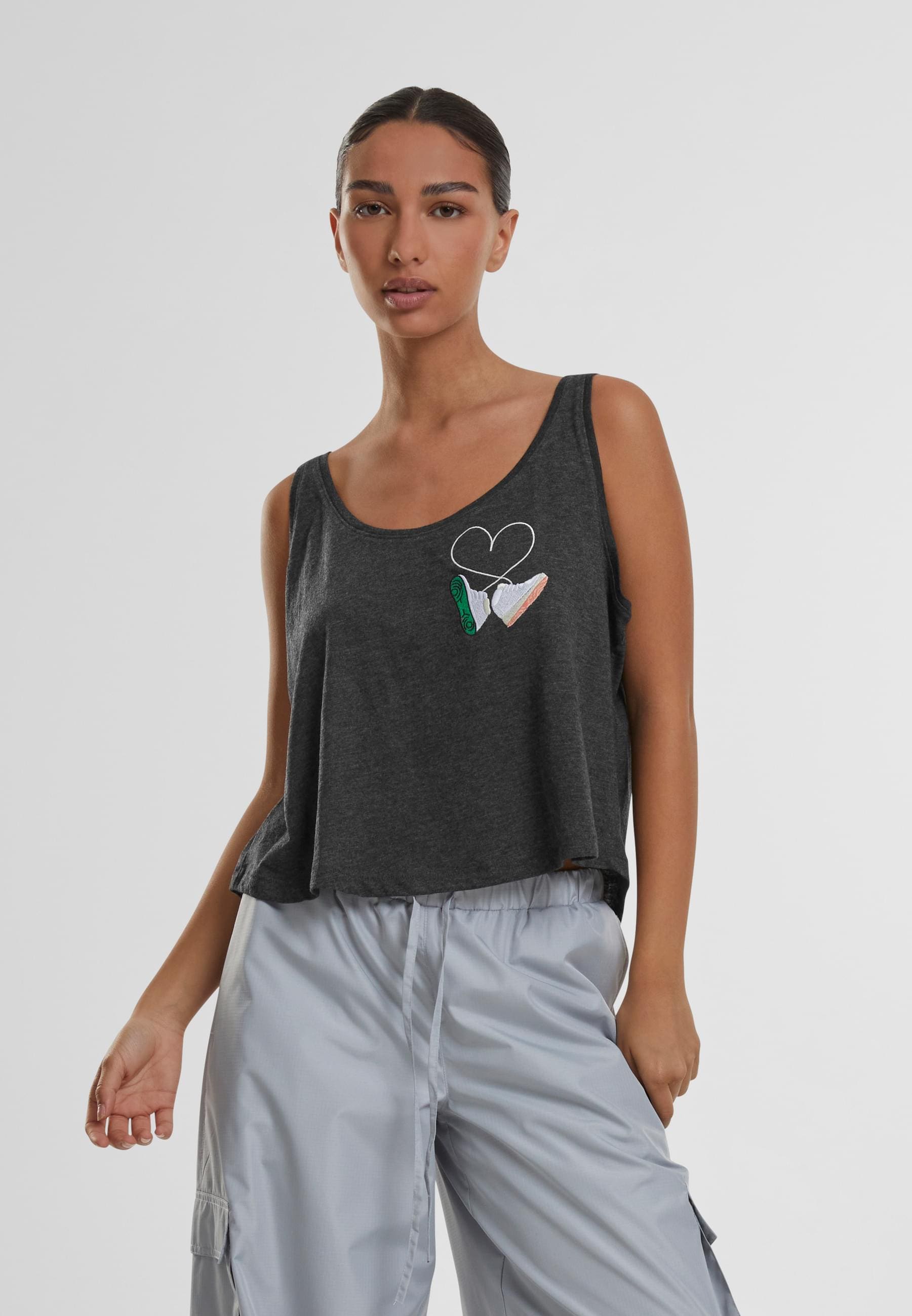 MisterTee Muskelshirt »MisterTee Damen Ladies Kicks Love EMB Tank«, (1 tlg.)