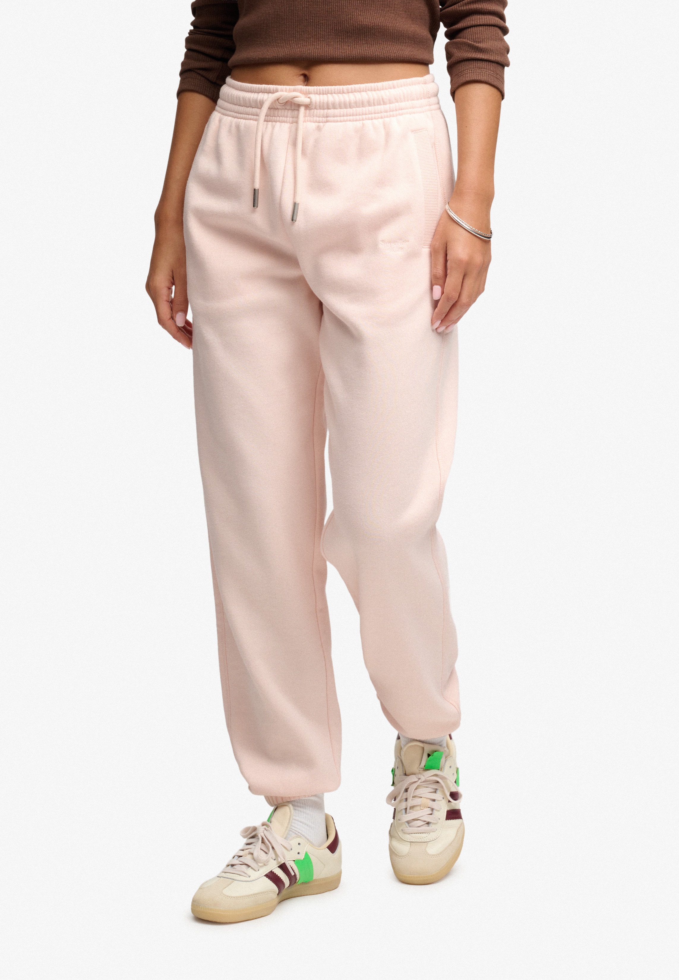 Superdry Sweathose "SIGNATURE EMB CUFFED JOGGER" Baumwollmischung, relaxed fit