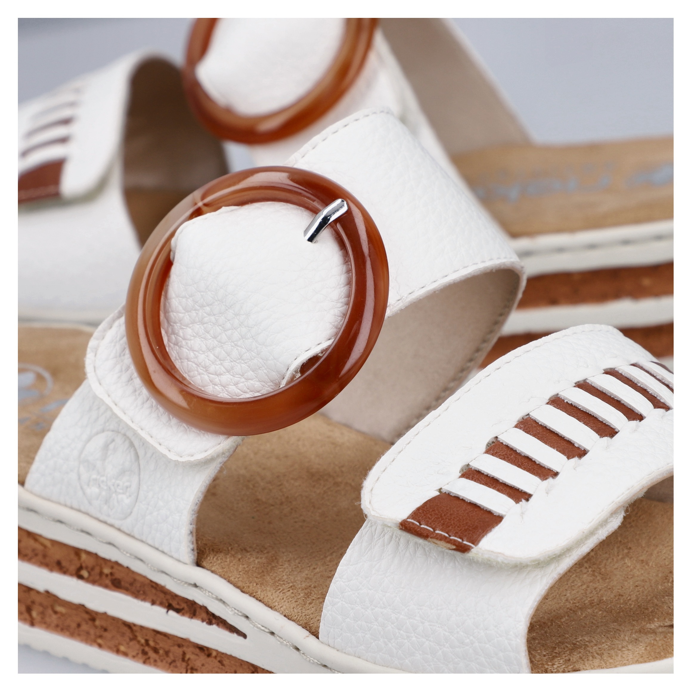 Keilpantolette RIEKER, Damen, Gr. 41, weiß, nussbraun, Lederimitat, kontrastfarbene Details, Schuhe, Sommerschuh, Strandschuh mit regulierbaren Klettverschlüssen 3