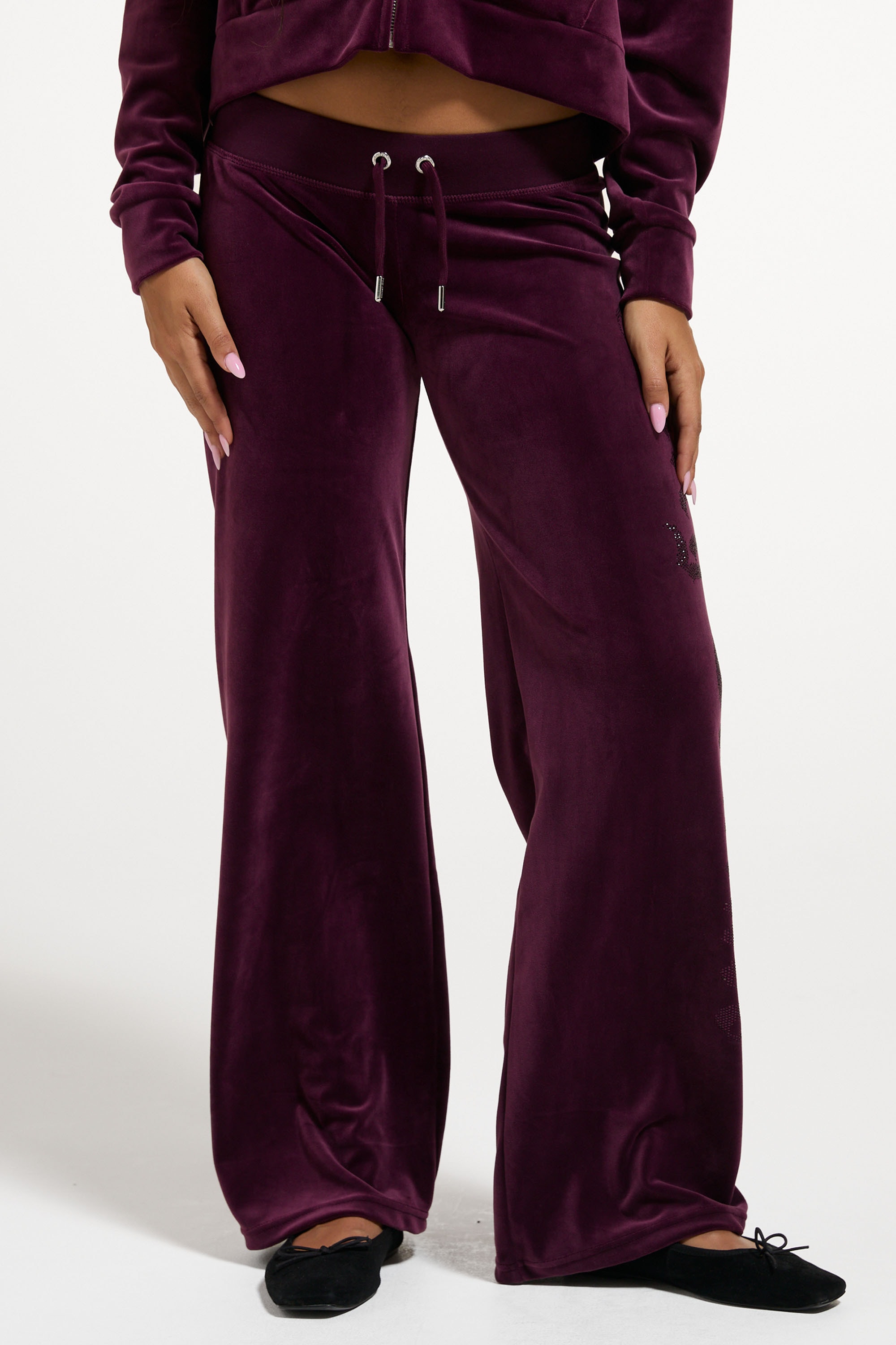 Juicy Couture Sweathose »OLD GOTHIC OG STRAIGHT TRACKPANT Damen«  Trainingshose Damen, Sweathose, Velour, Jogginghose mit Glitzer, Sale