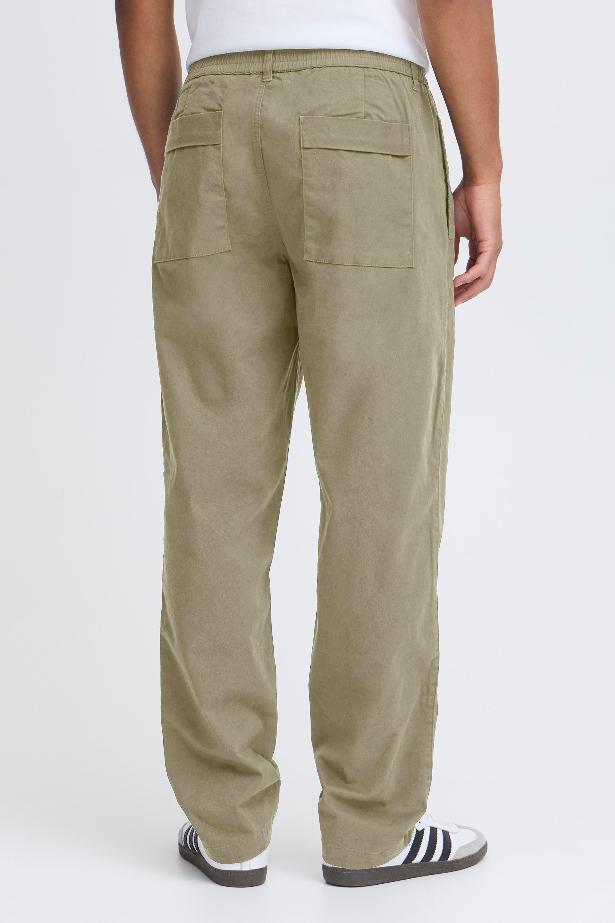 !Solid Chinohose »Chinohose SDLIAM PLEAT ELAST.«