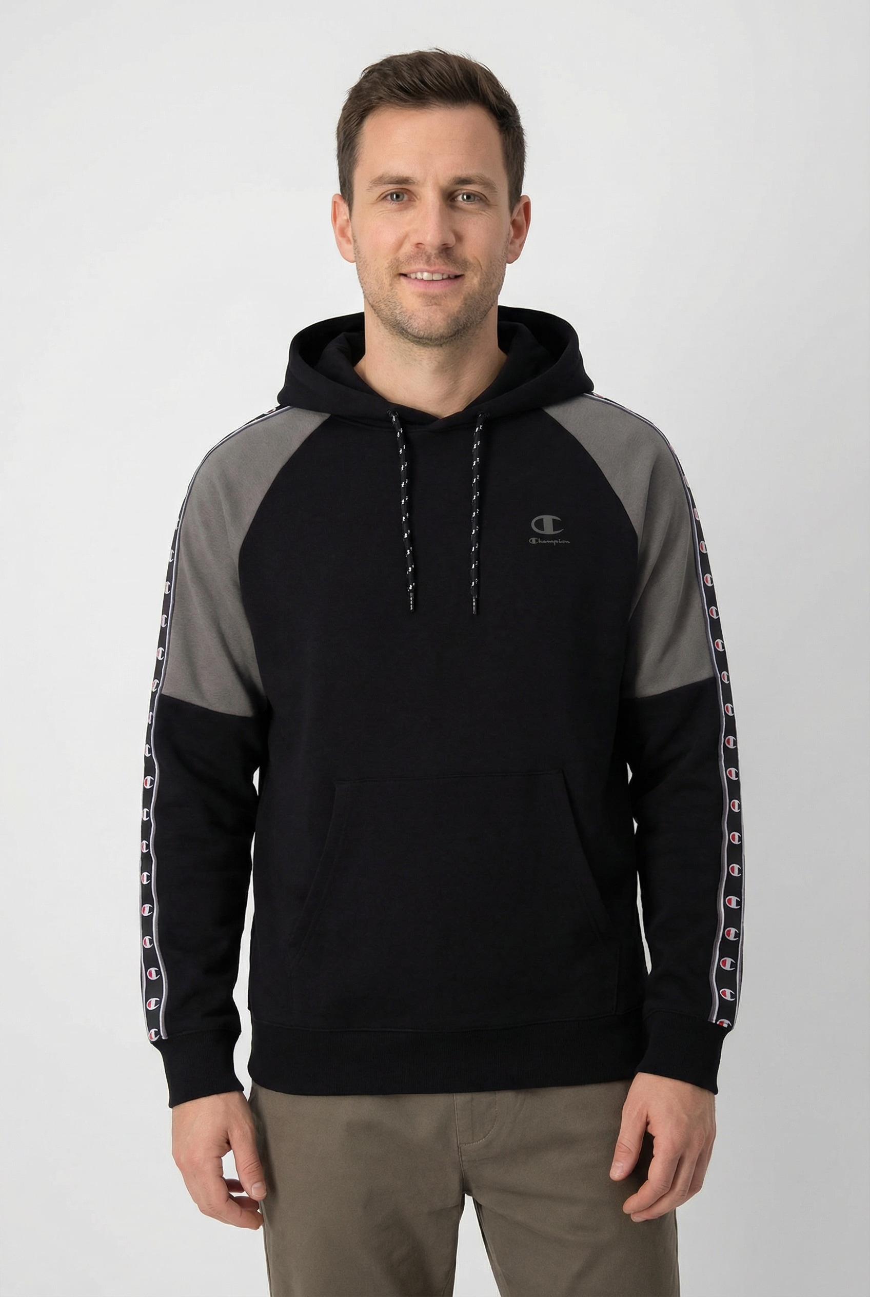 Champion Kapuzensweatshirt "Sports-inspired Interlock Hoodie with Tape detailing", mit Kordelverschluss, Langarm-Design, aus Baumwolle und Polyester