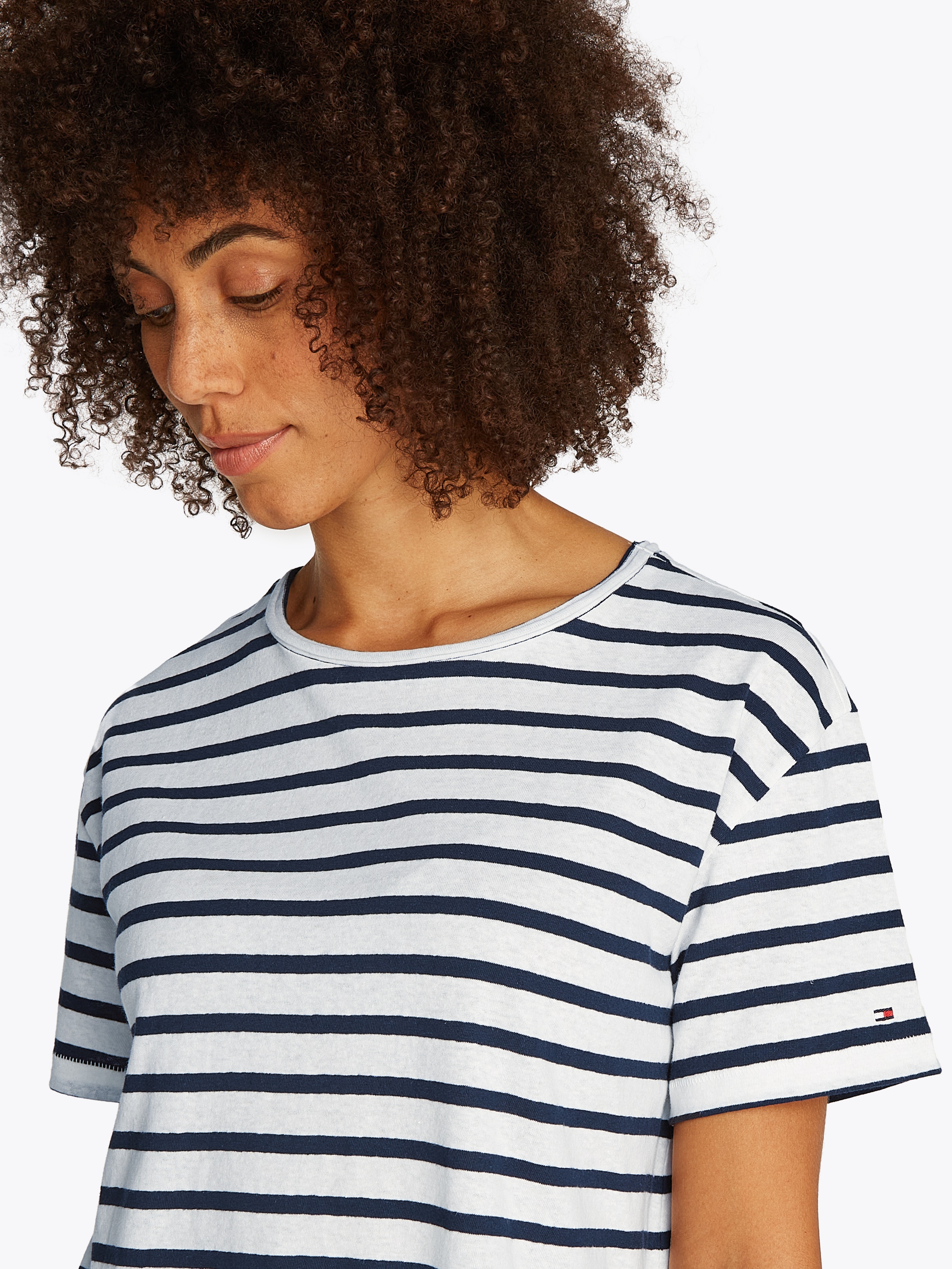 Tommy Hilfiger Kurzarmshirt »MODERN CO LINEN C-NK SS«, mit Streifenmuster,kühlendes Premium Leinen