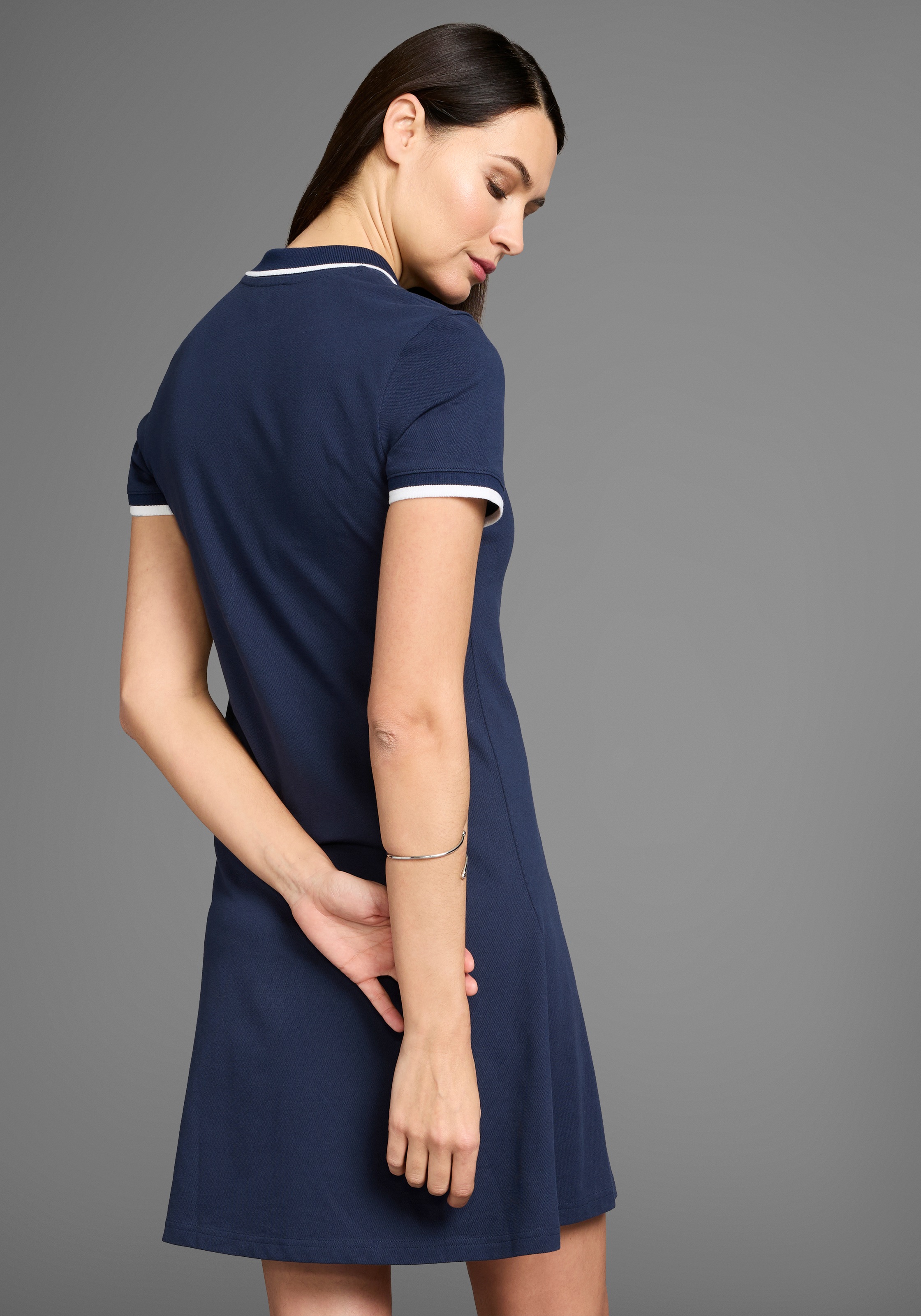 HECHTER PARIS Polokleid, mit Kontrastdetails und Logoprint