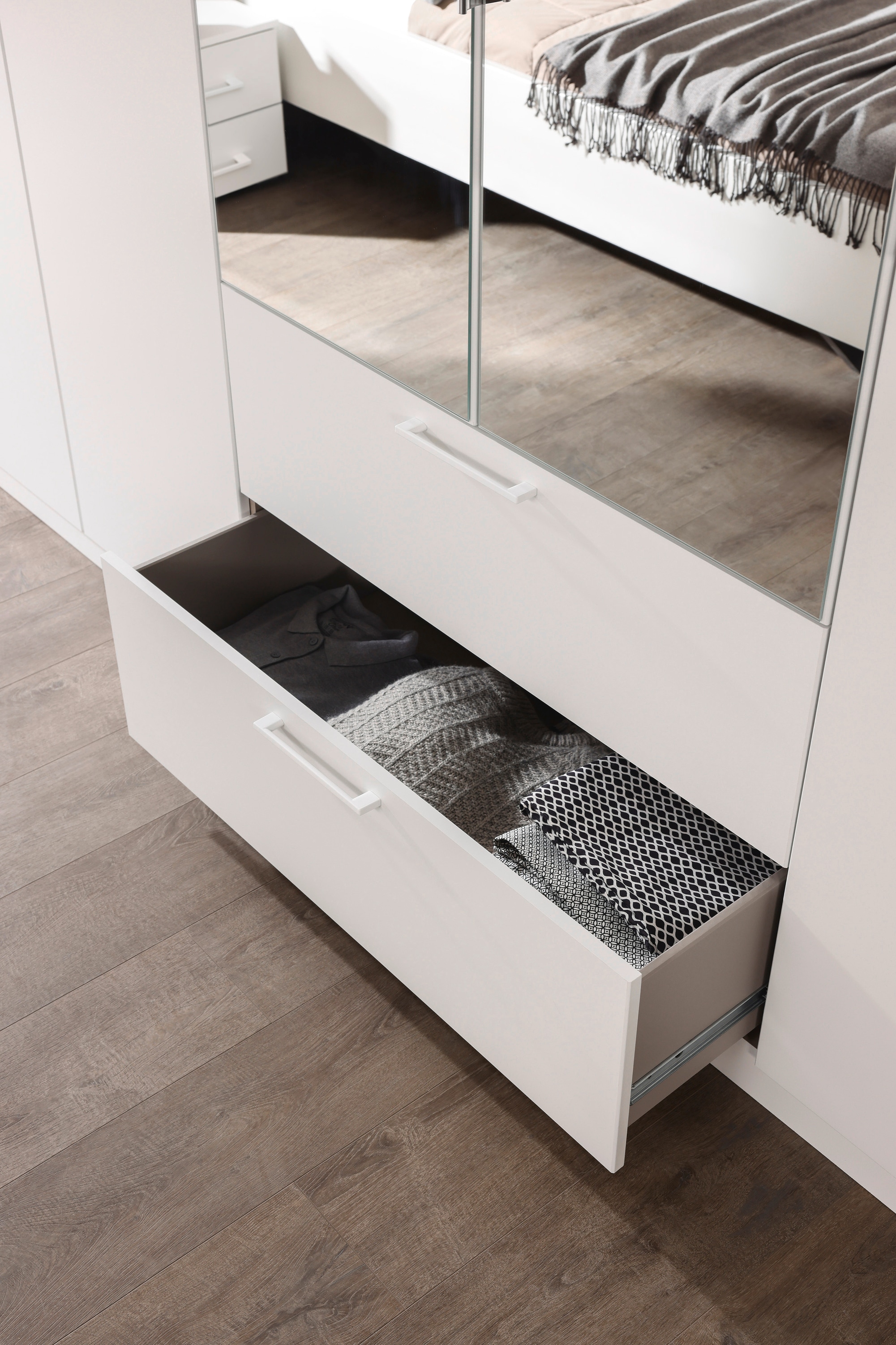 INOSIGN BY RAUCH Schlafzimmer-Set »Komplettschlafzimmer Schlafzimmer Challenger (Set 4-teilig)«, Schrank 2 Breiten, Bett 3 Breiten, 2 Nachttische MADE IN GERMANY