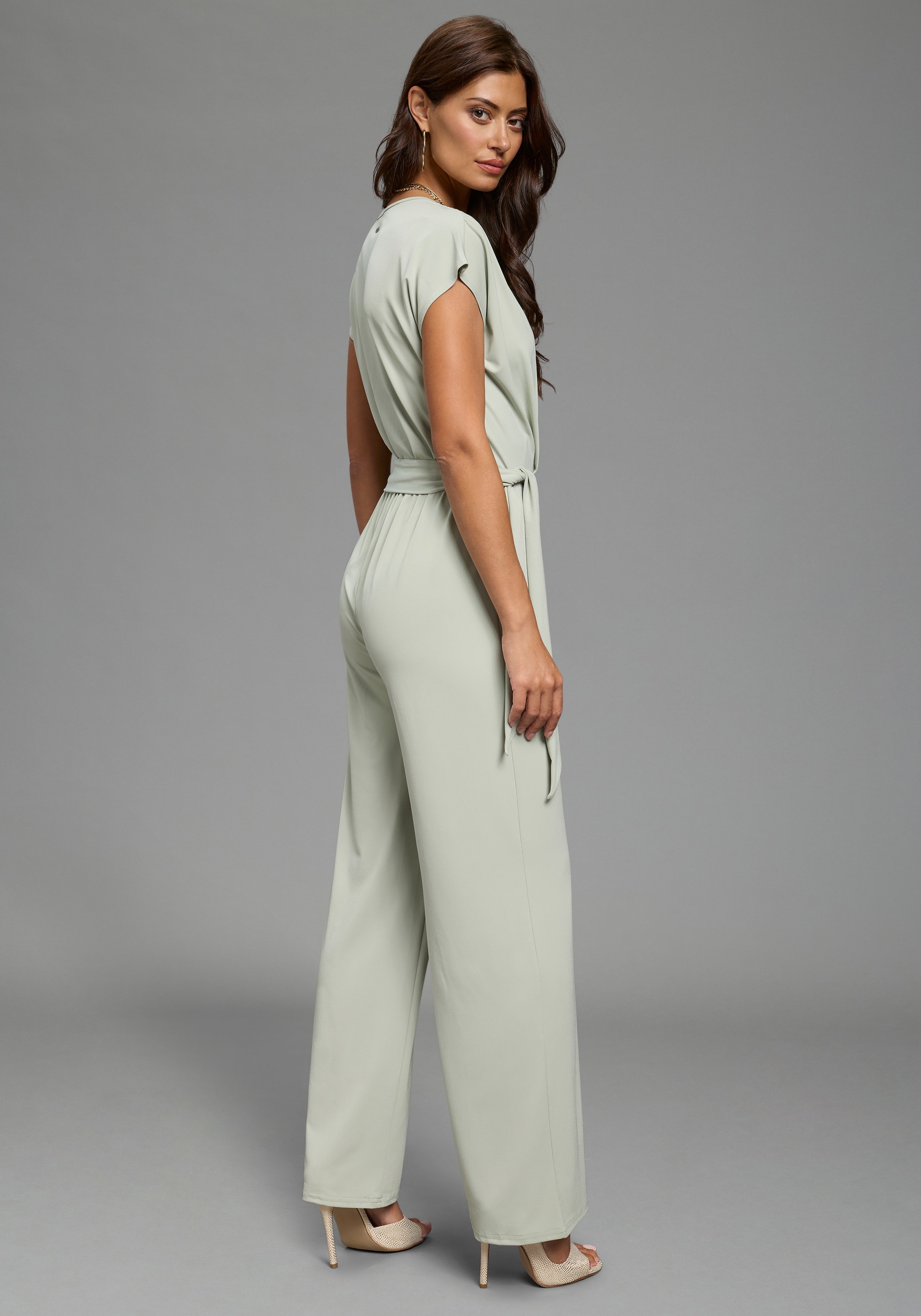 Laura Scott Jumpsuit mit eleganter Wickeloptik und Gürtel günstig online kaufen