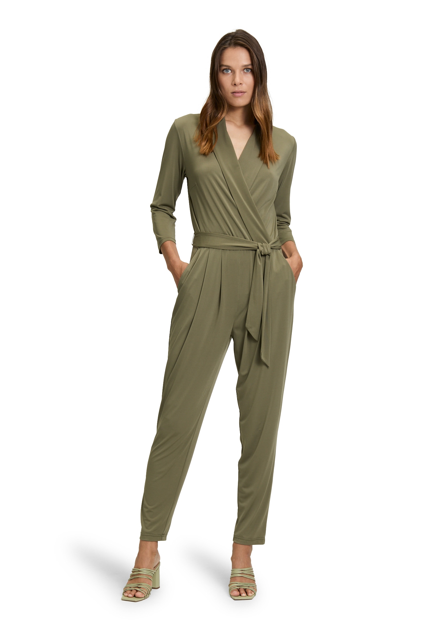 Betty Barclay Overall "Betty Barclay Jumpsuit mit Eingrifftaschen", (1 tlg.), Form