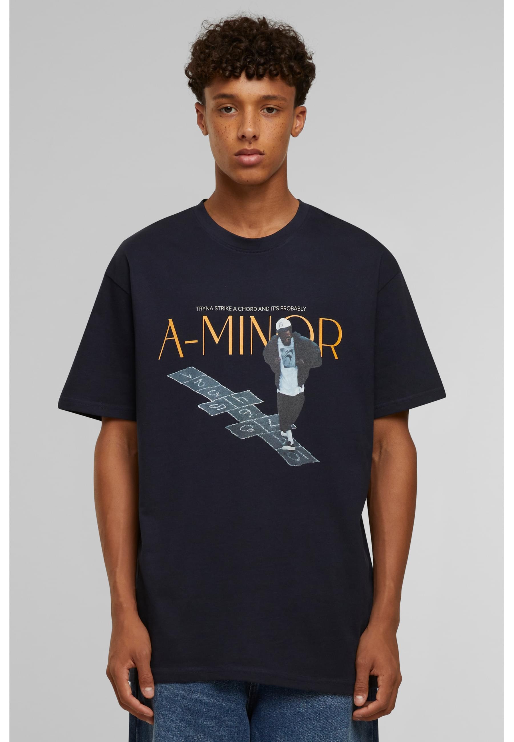 Upscale by Mister Tee T-Shirt »Upscale by Mister Tee A-Minor Oversize Tee«, (1 tlg.)
