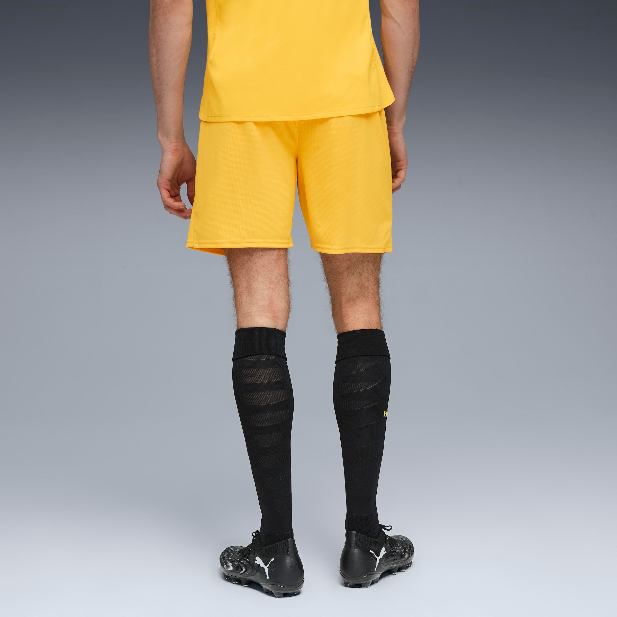 PUMA Trainingsshorts »BVB SHORTS REPLICA«  für Fußball, aus atmungsaktivem Material, mit DryCELL-Technologie