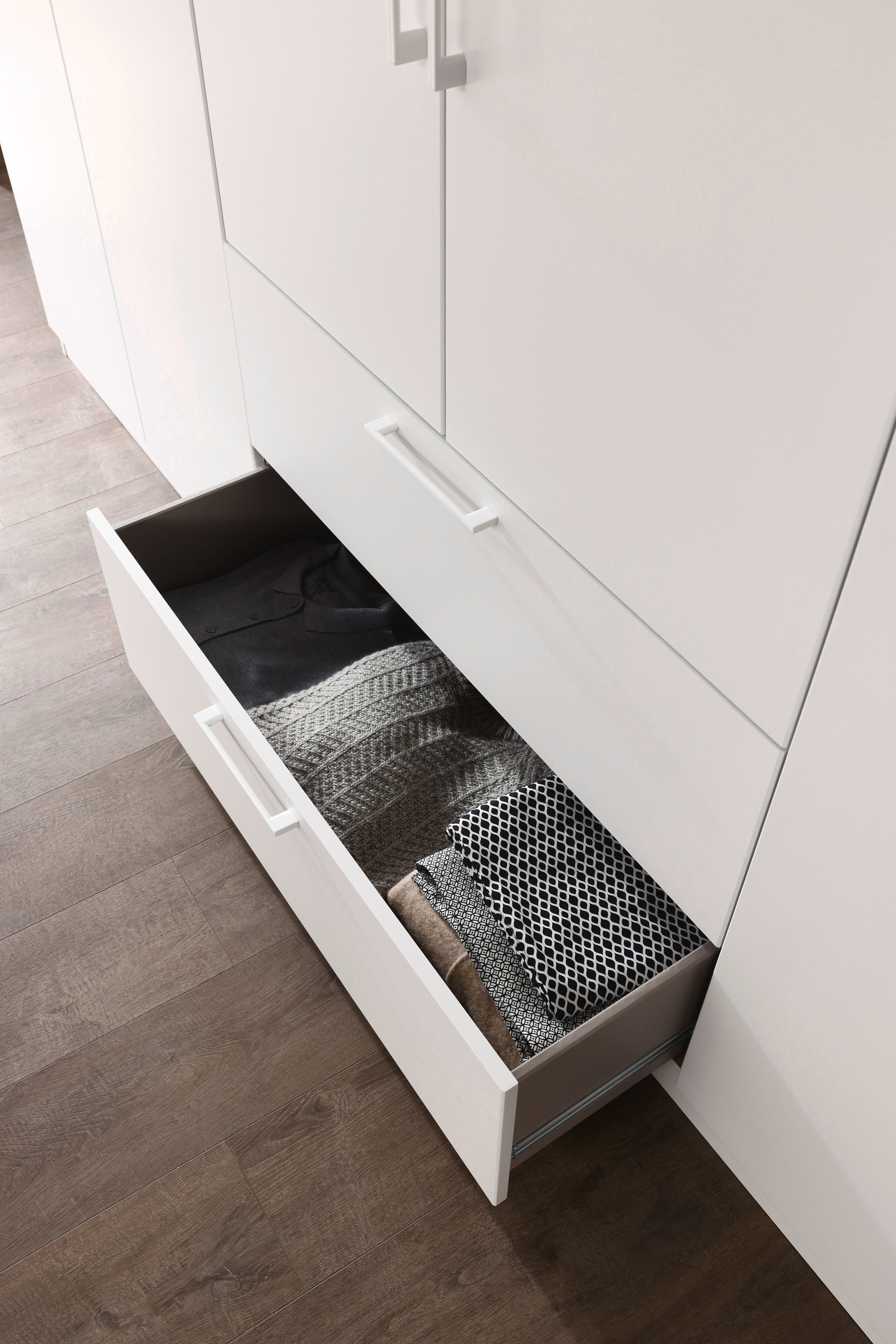 INOSIGN BY RAUCH Schlafzimmer-Set »Komplettschlafzimmer Schlafzimmer Challenger (Set 4-teilig)«, Schrank 2 Breiten, Bett 3 Breiten, 2 Nachttische MADE IN GERMANY