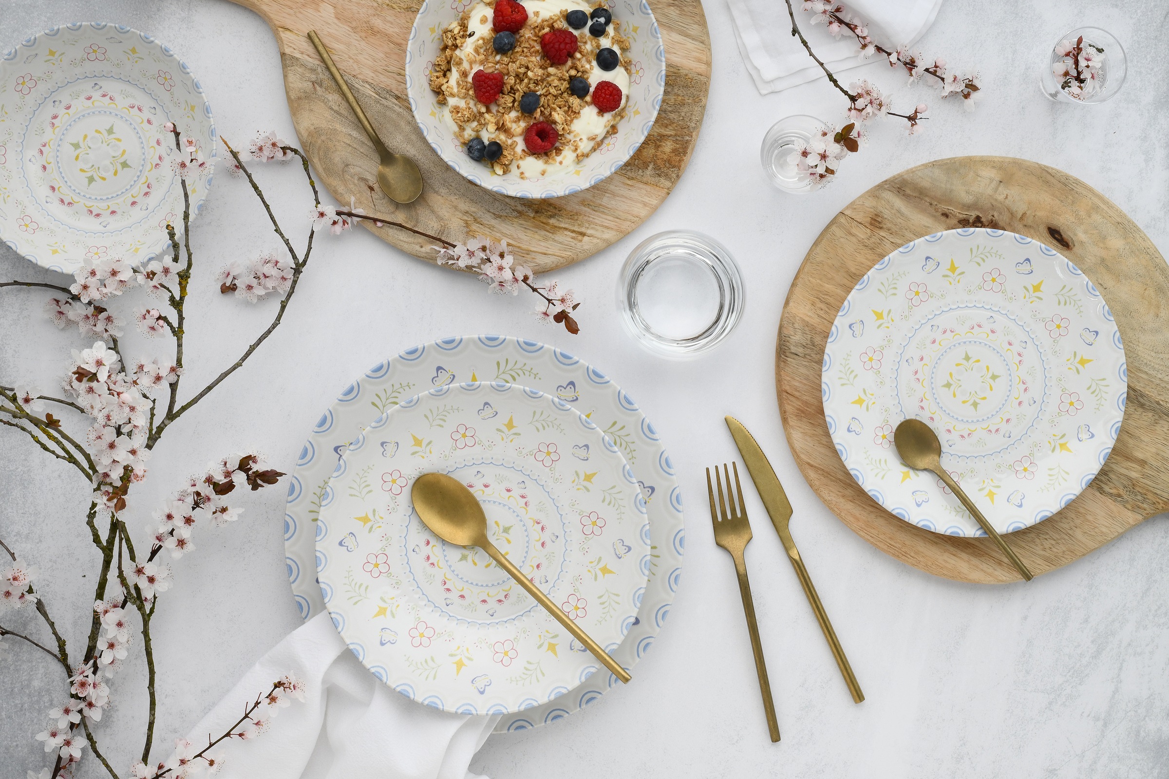 CreaTable Teller-Set »Primavera Pastell, Tellerset 16-tlg.« Vollflächig dekoriert, Schmetterlingsmotive, Zarte Pastelltöne