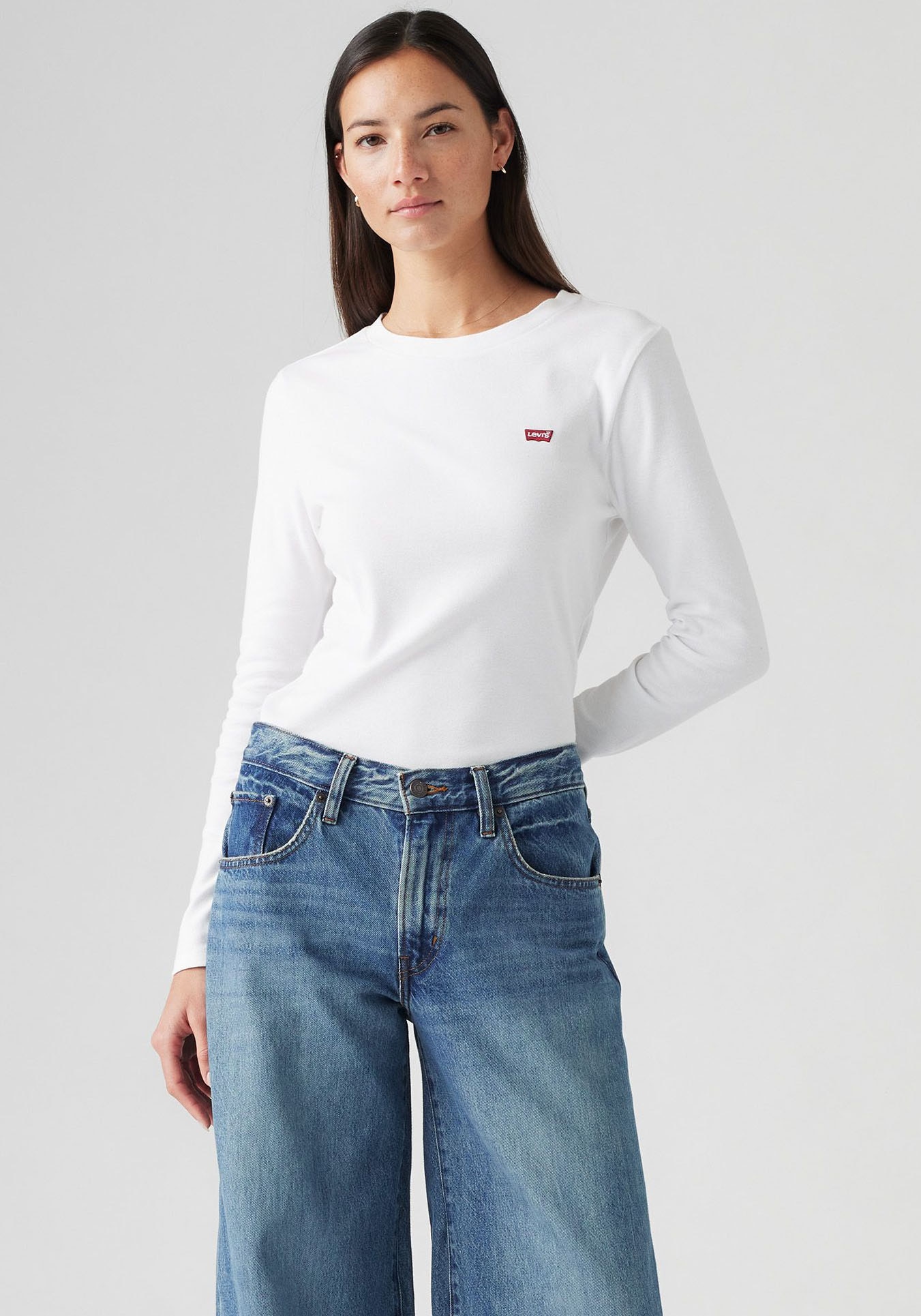 Levis Langarmshirt "ESSENTIAL HM LS TEE", mit Logo Stickerei