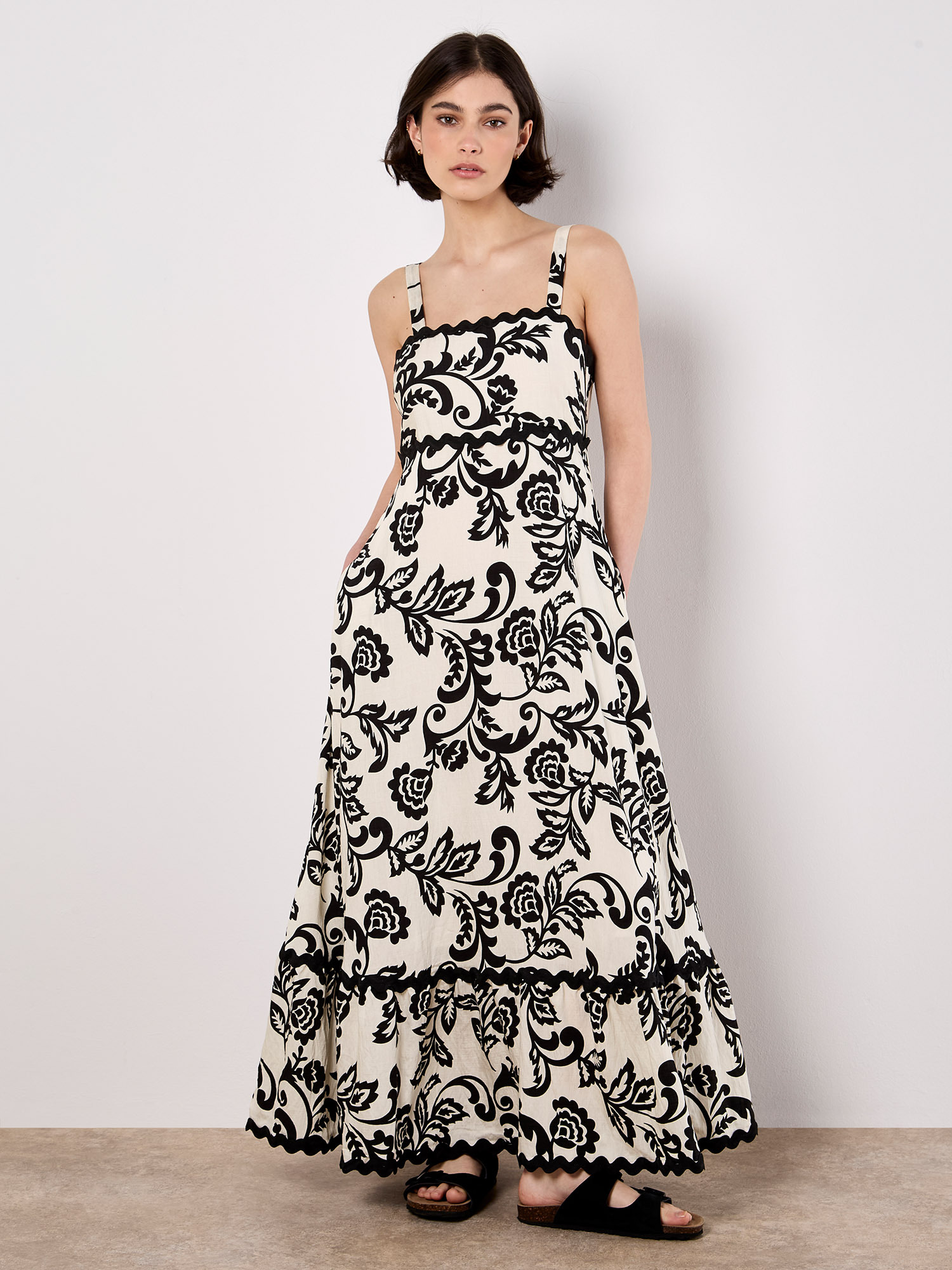 Apricot Maxikleid "Monochromes Sarasa Maxikleid" mit Blumenmuster