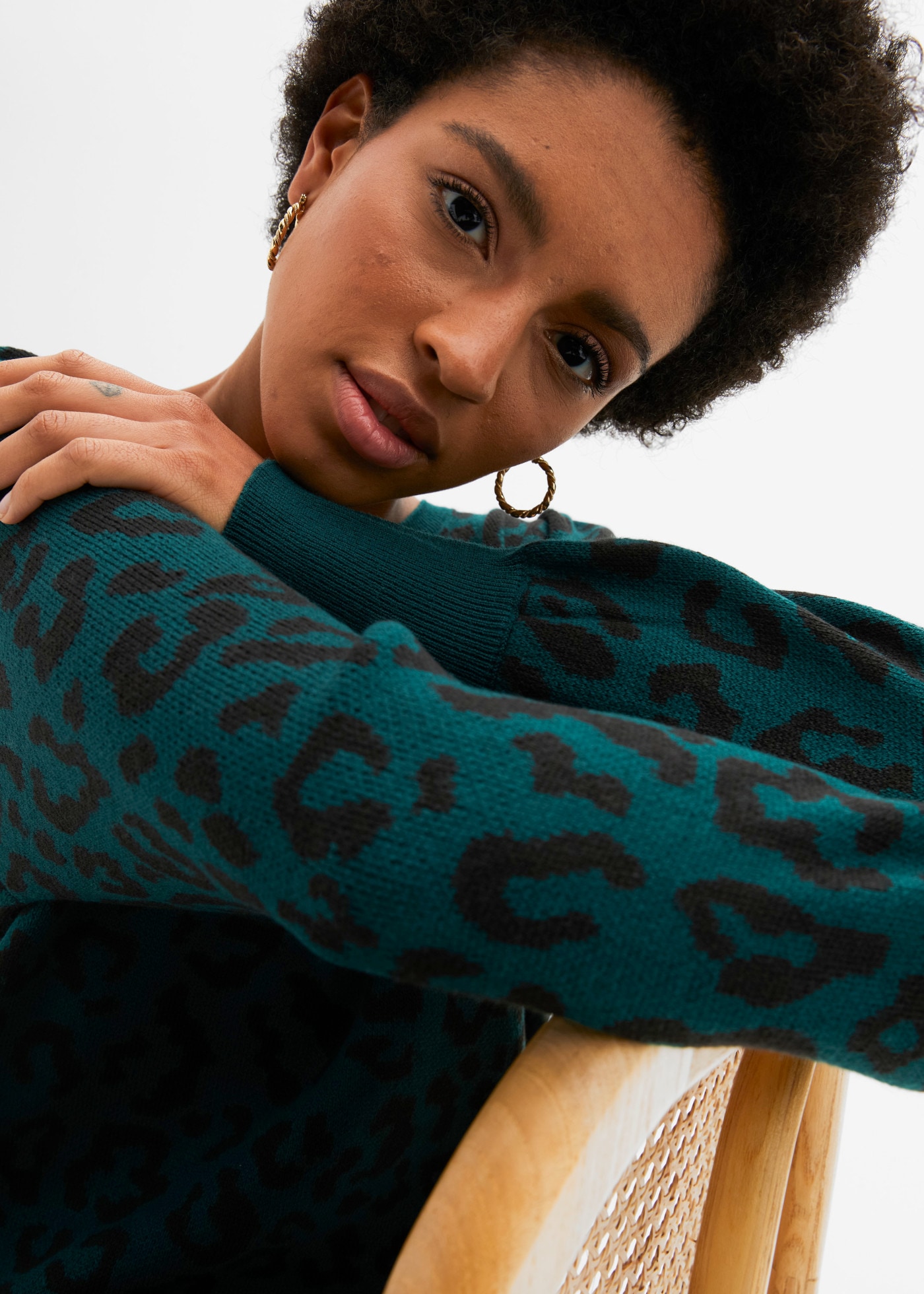 bonprix Strickkleid »Strickkleid« ohne Verschluss, ca. Mitte Oberschenkel lang, Slim Fit