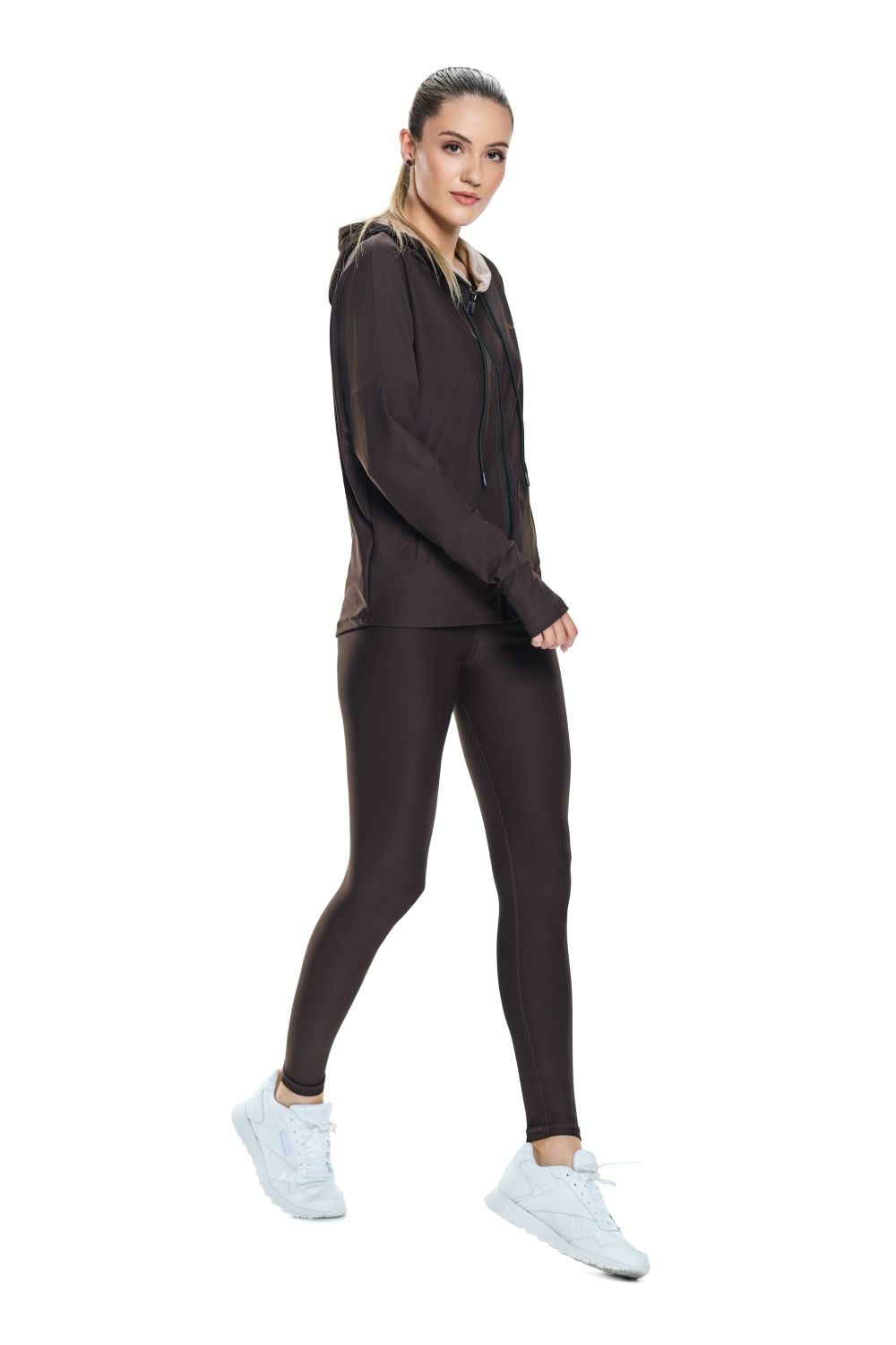 Winshape Trainingsjacke »Functional Comfort Jacket J008C«, mit Ton-in-Ton-Farbakzent