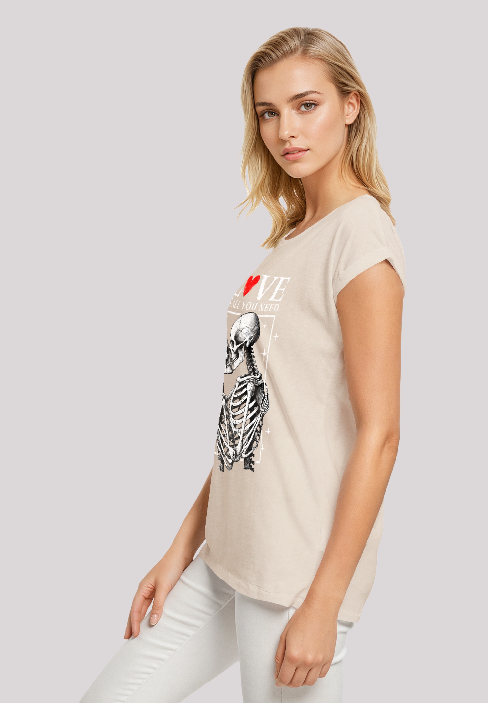 F4NT4STIC T-Shirt »Love is all you need«, Premium Qualität