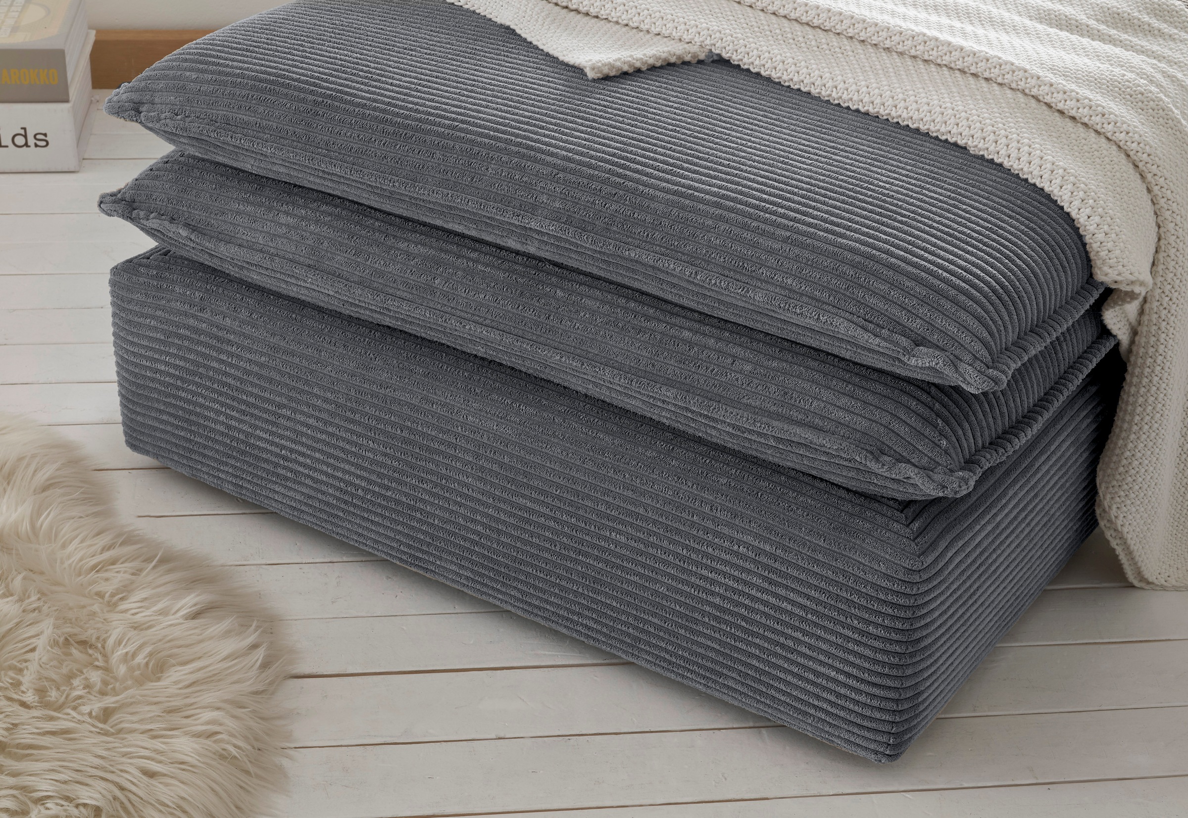 Places of Style Sitzgruppe »PIAGGE«, (2 tlg.), 3-Sitzer-Sofa mit Bettfunktion und Loveseat-Hocker im Set