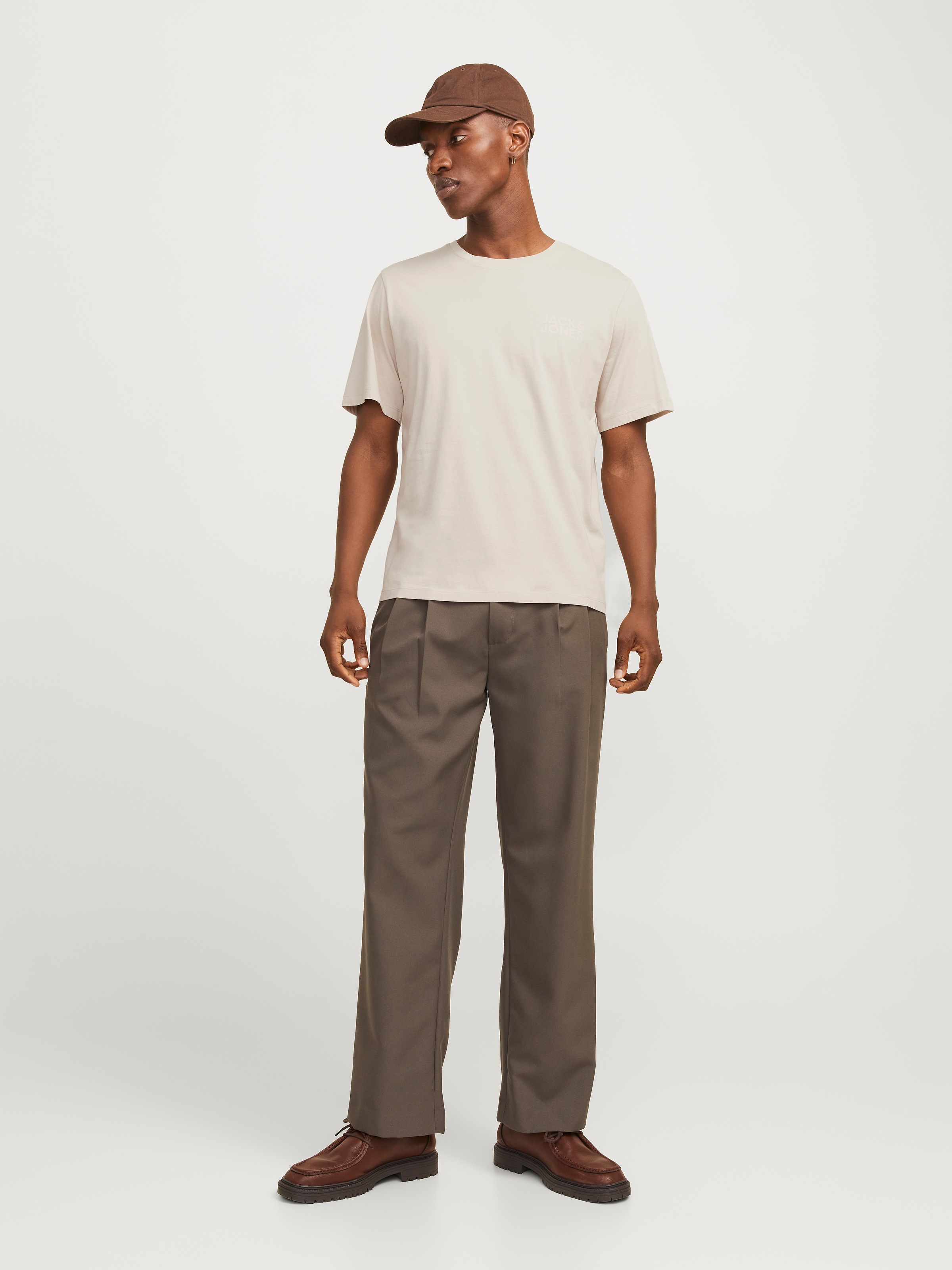 Jack & Jones Rundhalsshirt »JJECORP mit Logo-Print und klassischem Rundhals«, mit Rundhalsausschnitt