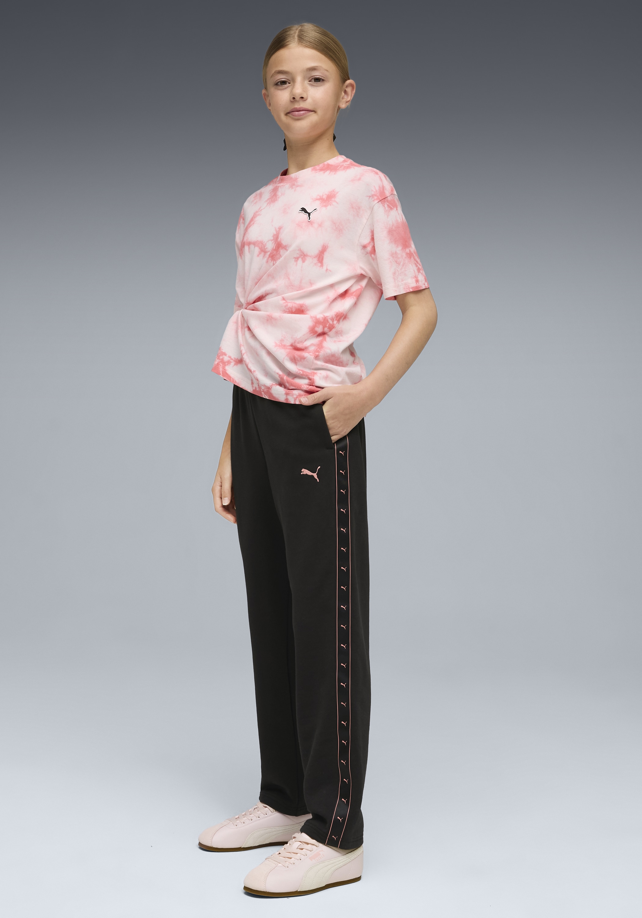 PUMA Trainingshose »ESS TAPE HIGH WAIST RELAXED SWEATPANTS TR G«  sportlicher Stil, für Jugendliche, für Sportmode und aktive Freizeit