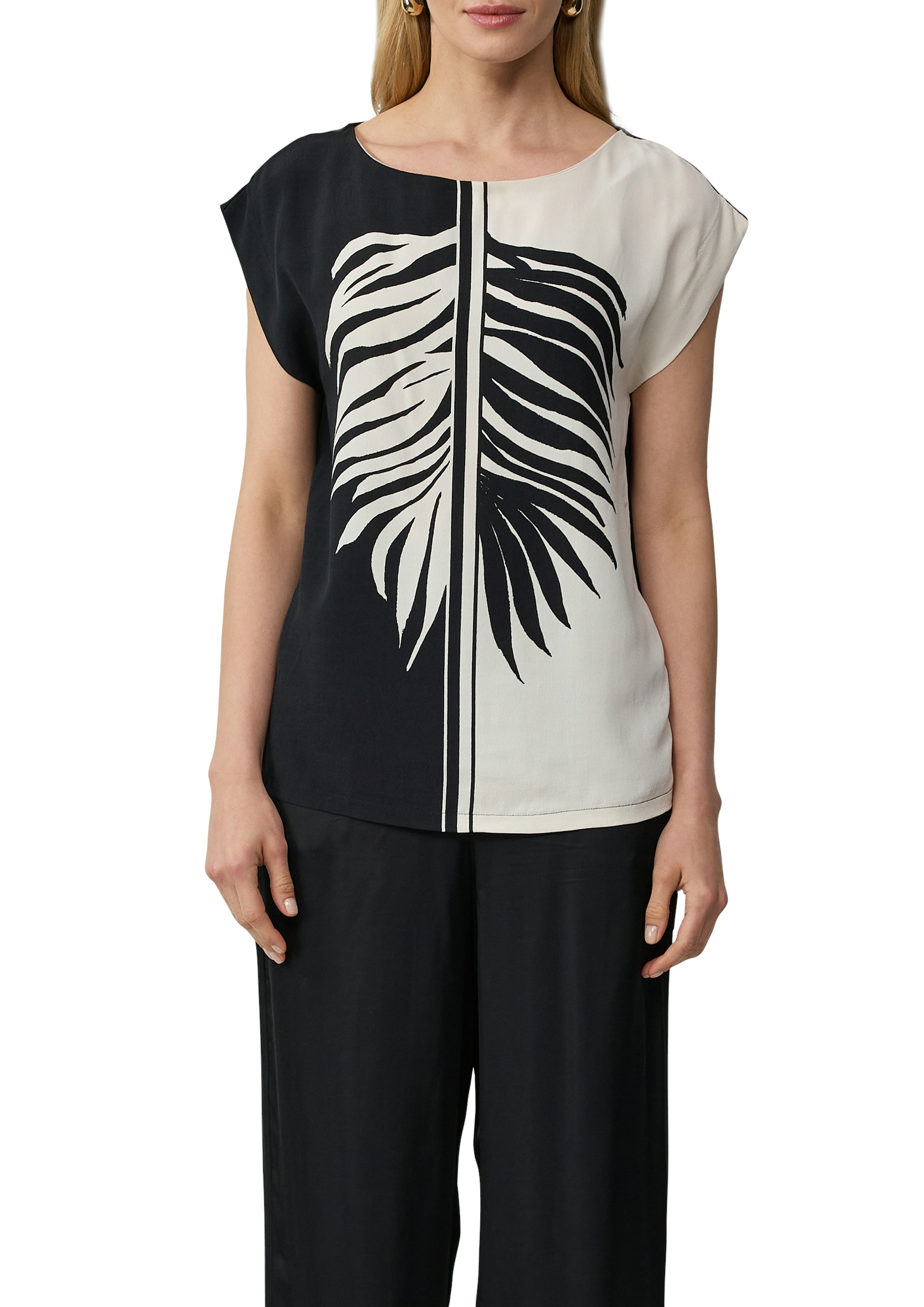 s.Oliver BLACK LABEL T-Shirt, mit floralem Print, im Colorblocking-Style günstig online kaufen
