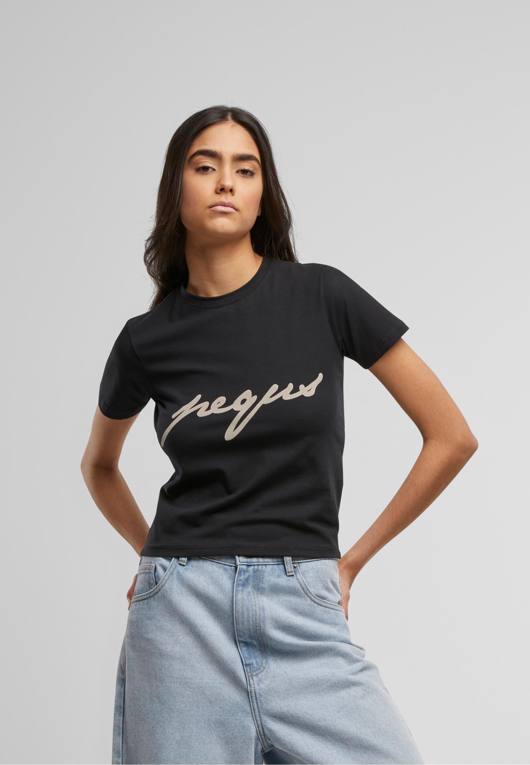 PEQUS T-Shirt »PEQUS PEQUS Fitted Ink Logo T-shirt«, (1 tlg.)