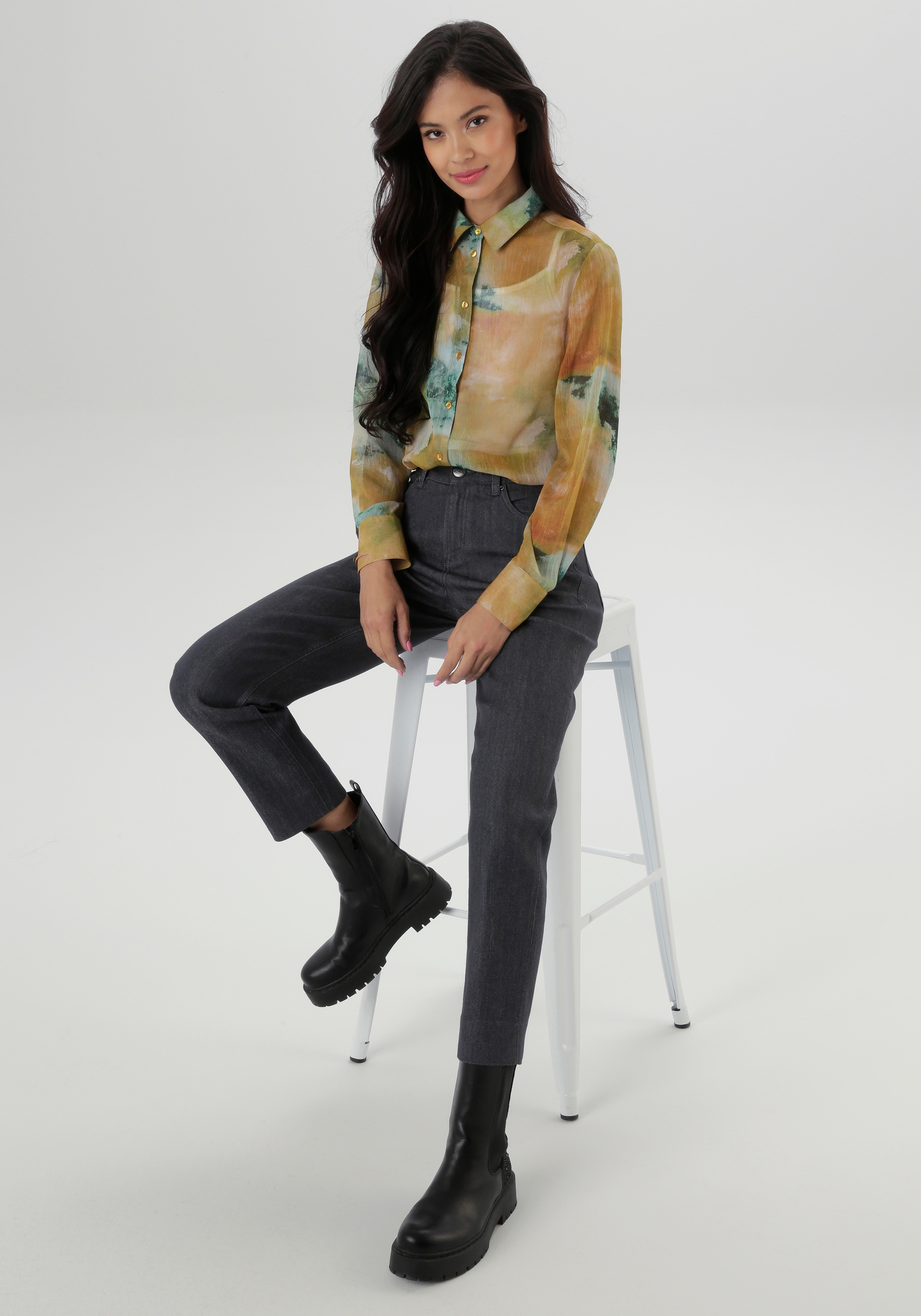 Aniston SELECTED Straight-Jeans, in Straight-Form und mit moderner Waschung - NEUE KOLLEKTION
