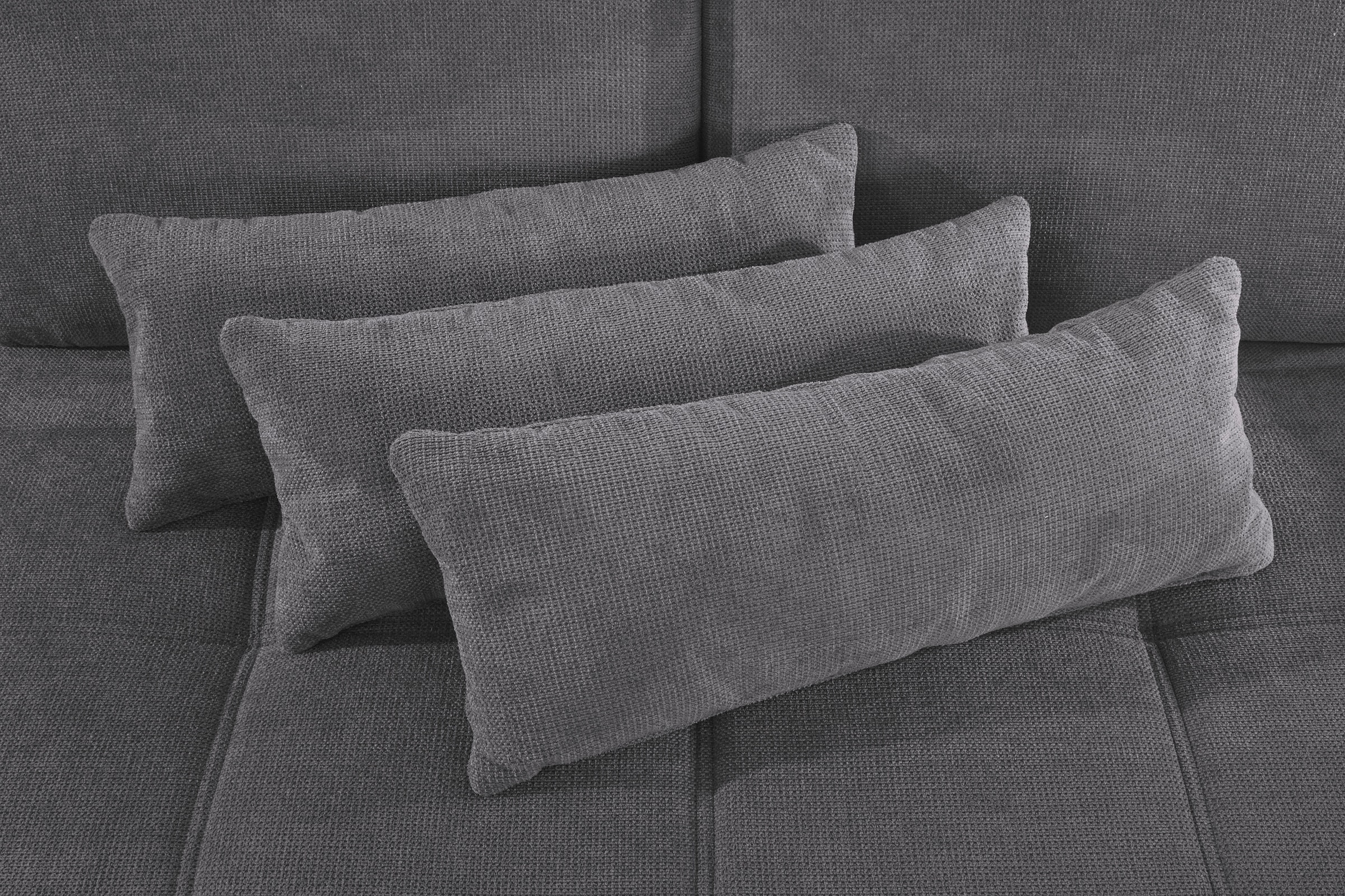 Places of Style Ecksofa Costello, mit Sitztiefenverstellung und Armlehnfunktion, incl. 3 Nierenkissen