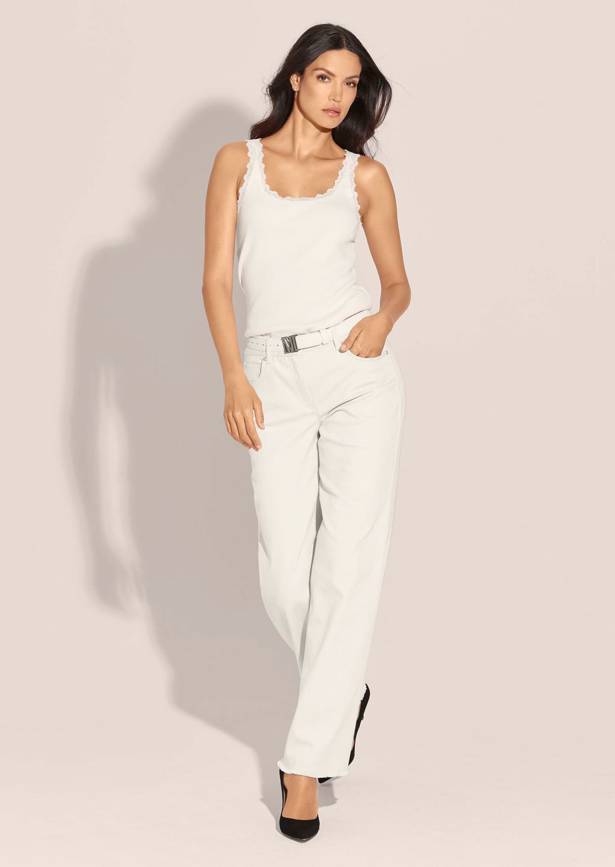 MADELEINE Trägertop »Spitzentop Ärmelloses Sommer-Top mit edler Spitze«