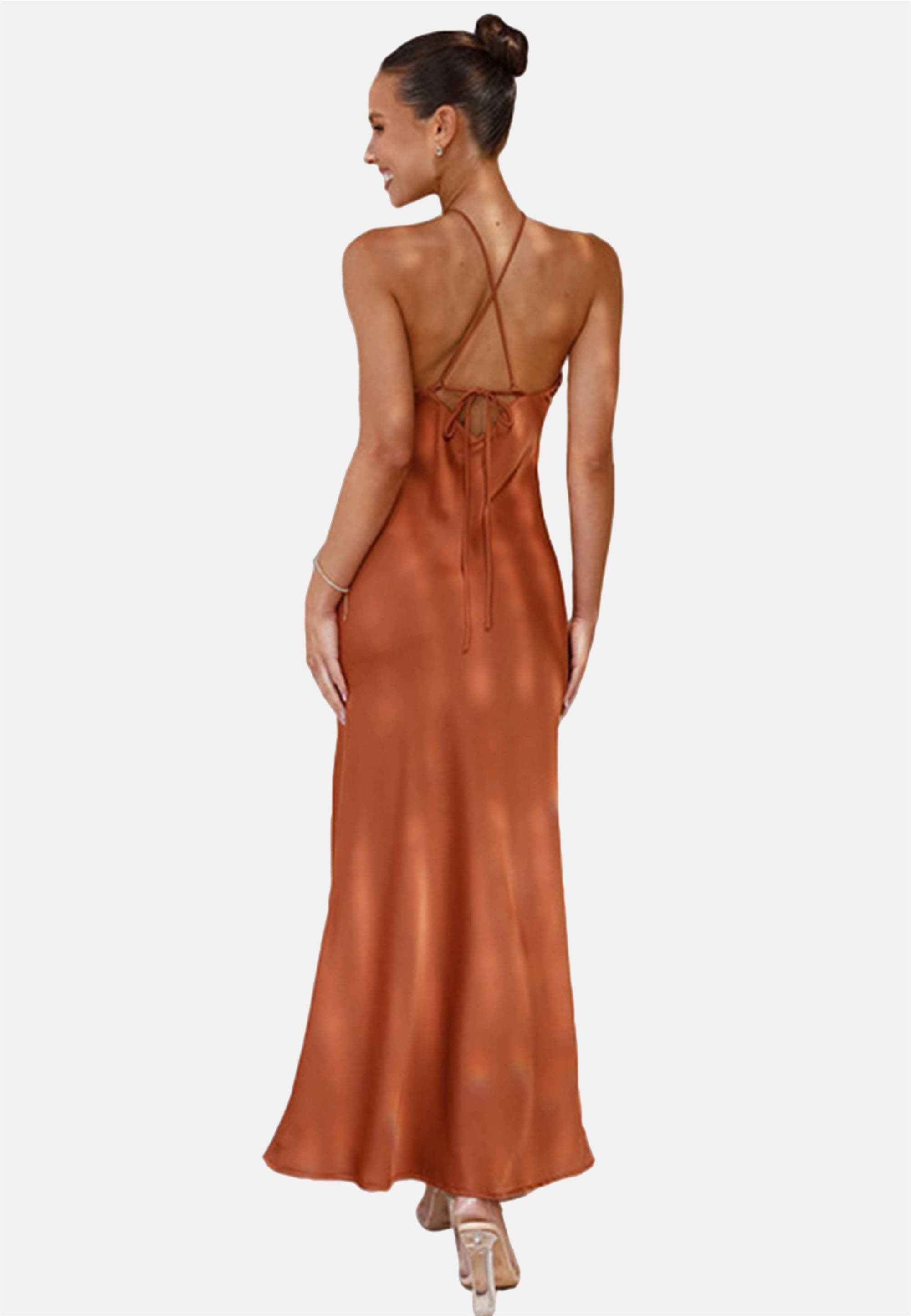 Moda Minx Jerseykleid »Kiki Long Dress«, mit angesagtem Neckholder-Design