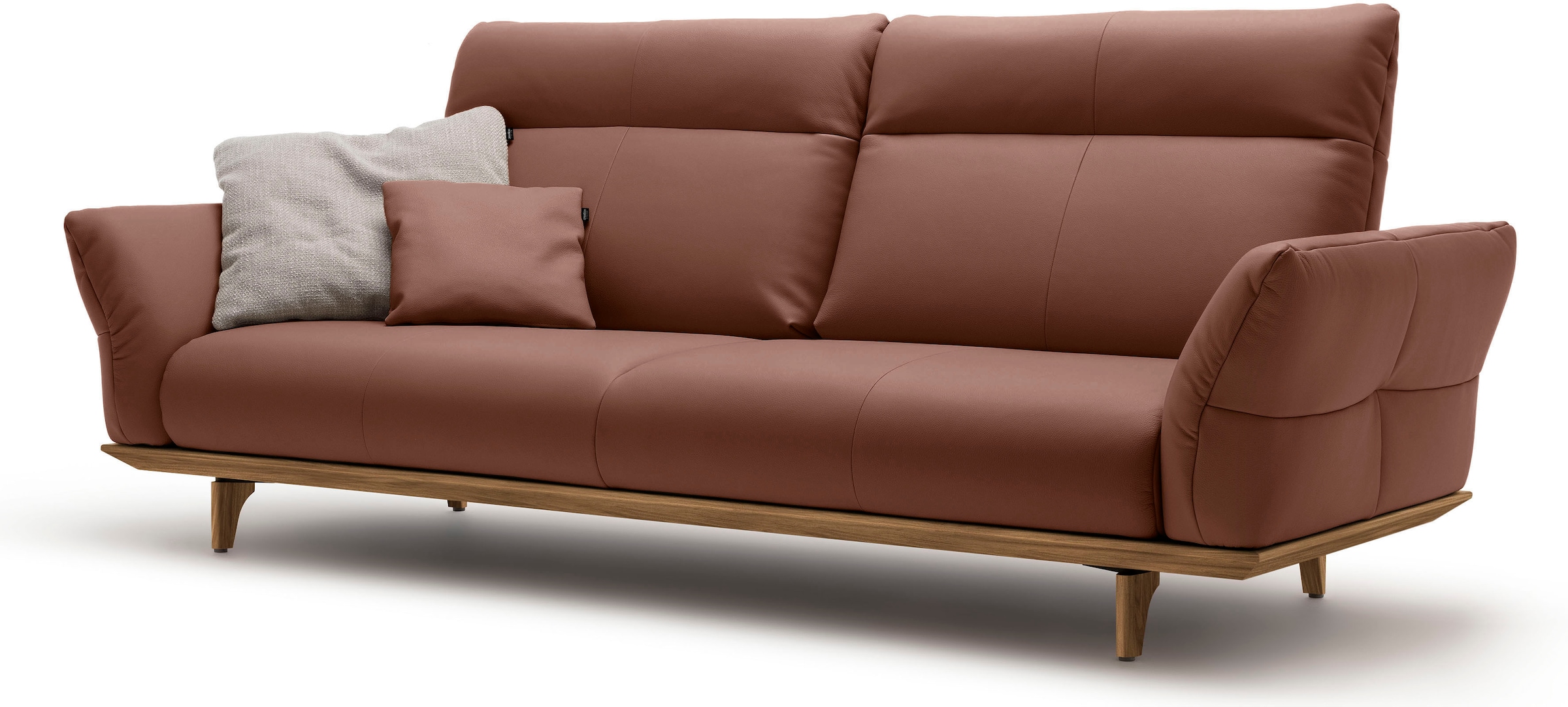 Creation BY ROLF BENZ 3,5-Sitzer »CR.460«, Sockel und Füße in Nussbaum, Breite 228 cm