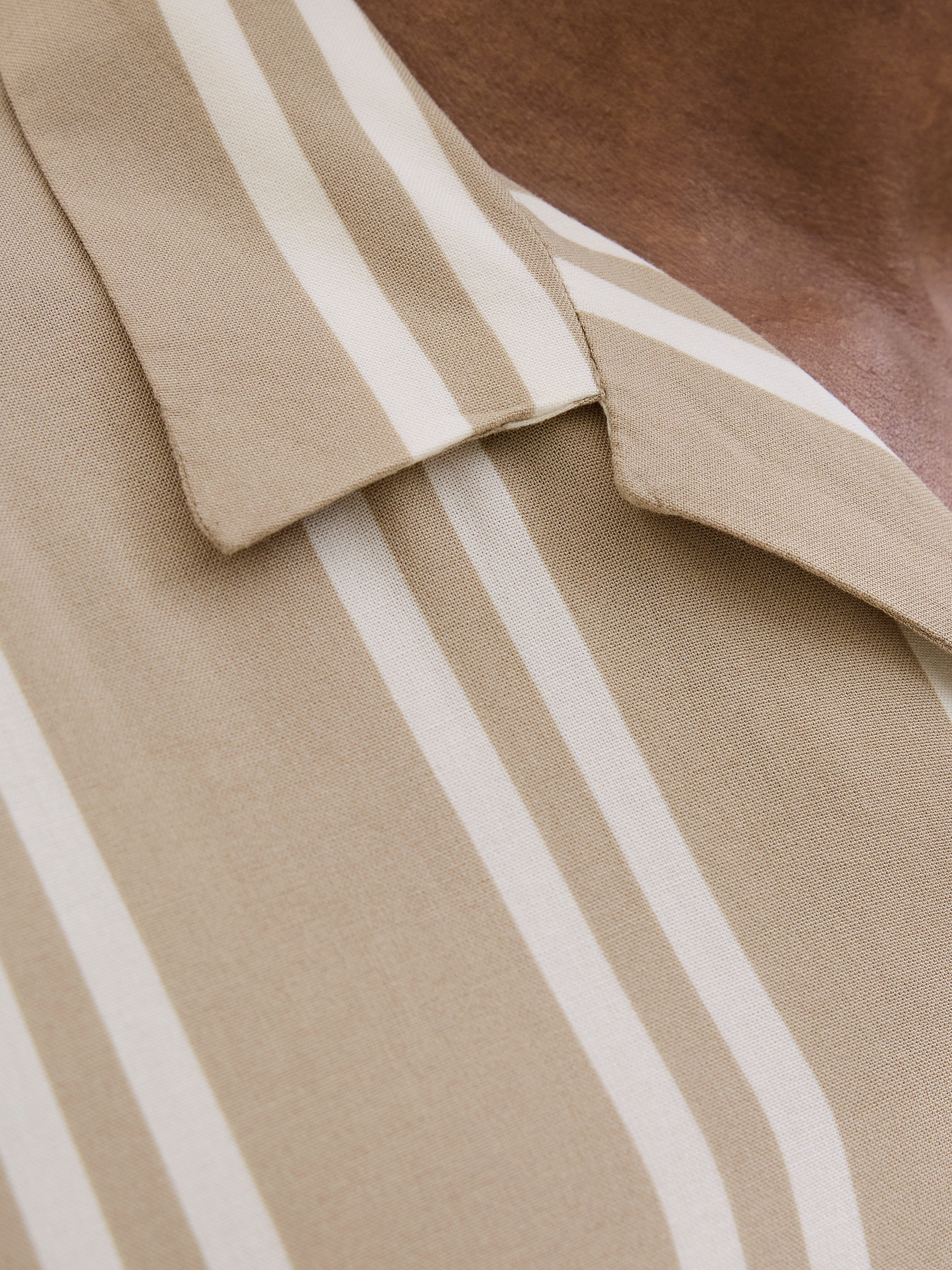 Thumbnail - Jack & Jones Kurzarmhemd "JJEJEFF STRIPE RESORT SHIRT SS SN", mit Streifen Muster