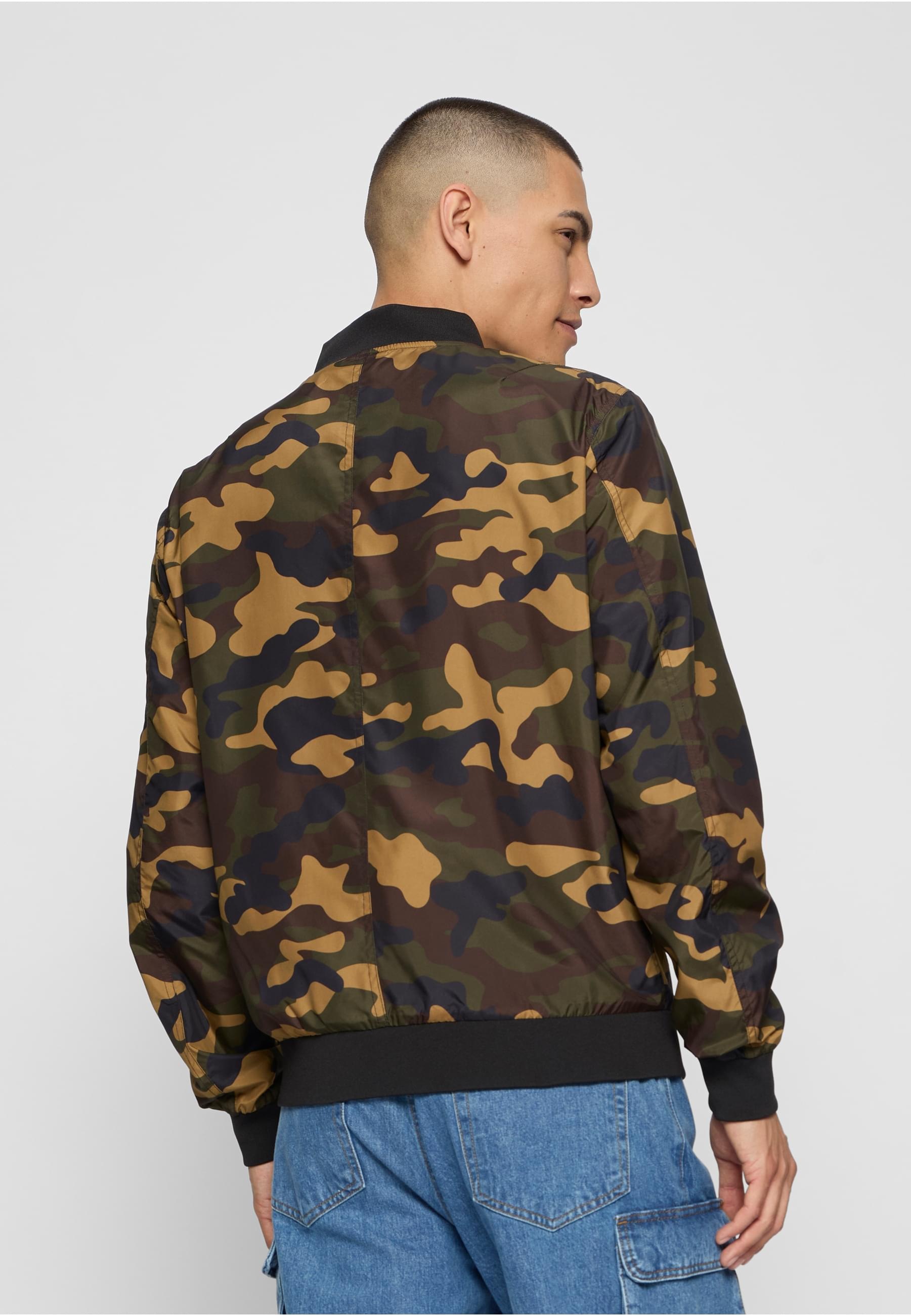 URBAN CLASSICS Allwetterjacke »Urban Classics Herren Light Camo Bomber Jacket«, (1 St.), ohne Kapuze