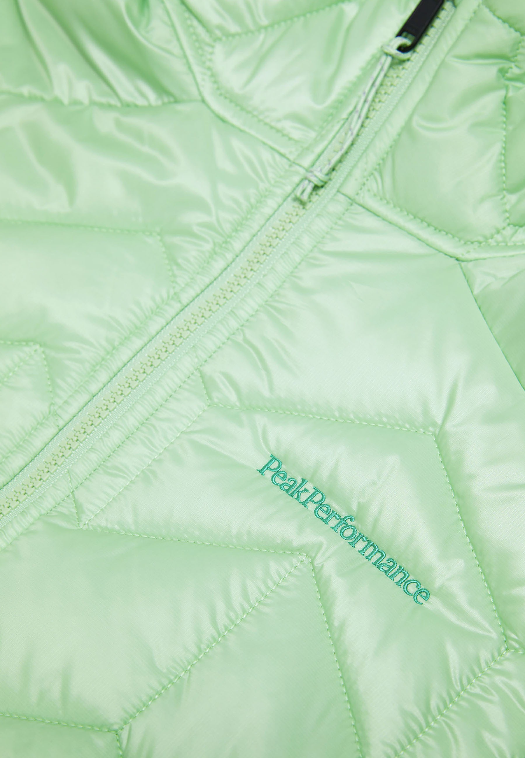 Peak Performance Funktionsjacke »W Elevate Liner Hybrid Hood« mit sportivem Design