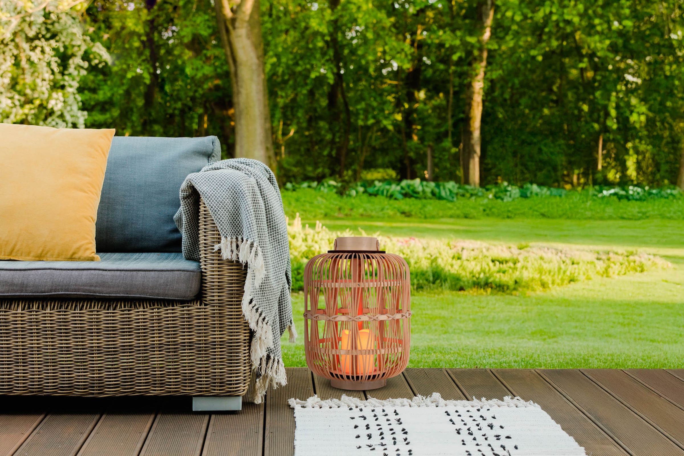näve LED Dekolicht »Korbinian«, 1 flammig, Rattankorb natur mit Griff inkl. 1x LED-Kerze warmweiß, Timer, IP20