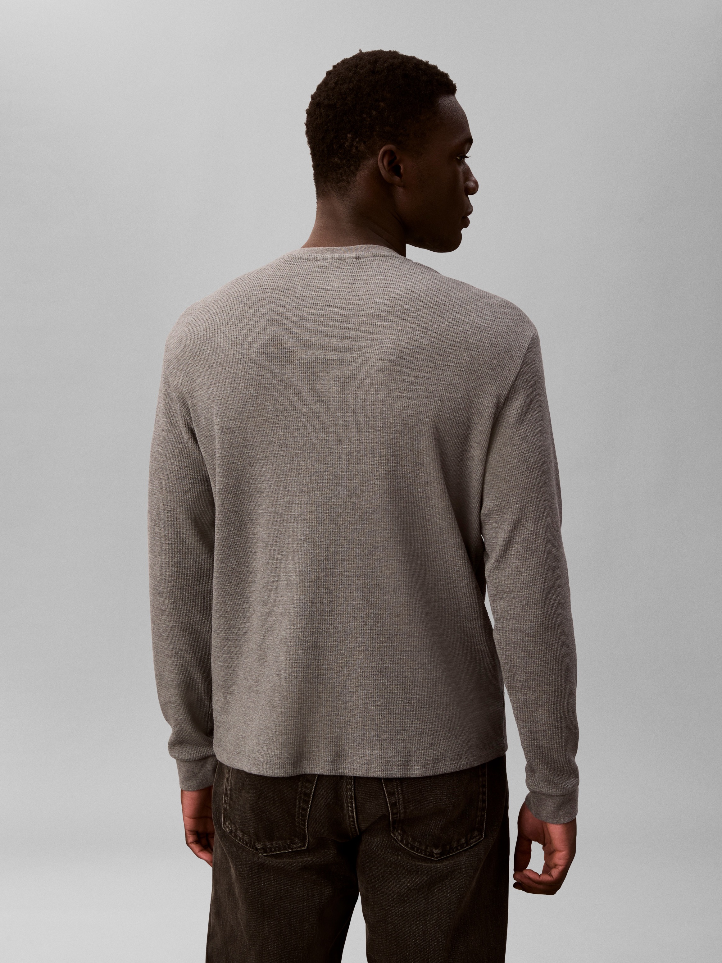 Thumbnail - Calvin Klein Jeans Langarmshirt "LS WAFFLE BADGE CREWNK TEE" Mit Rundhalsausschnitt