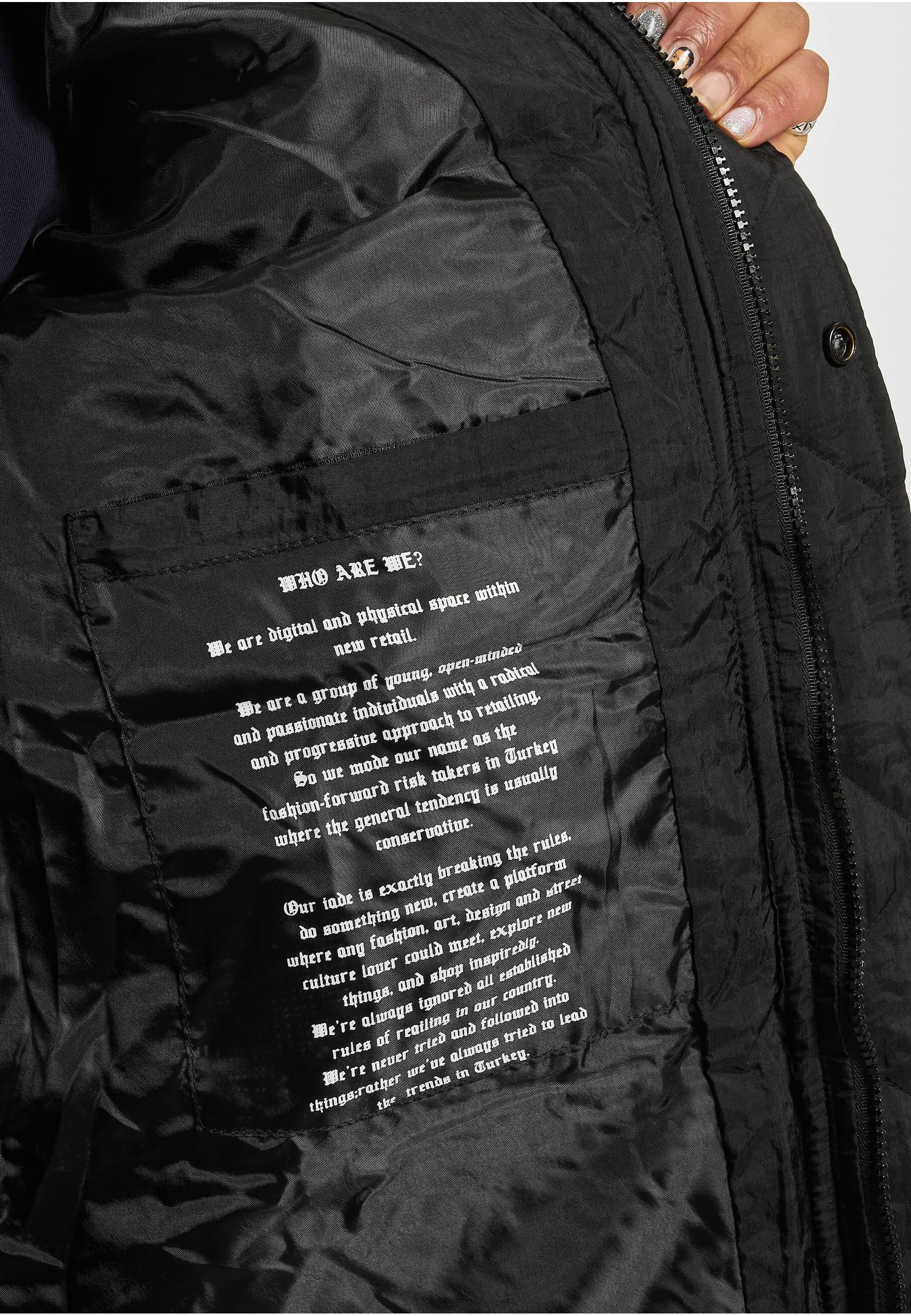 2Y Premium Winterjacke »2Y Premium Herren 2Y Long Puffer Jacket« 1 Stk. tlg. mit Kapuze