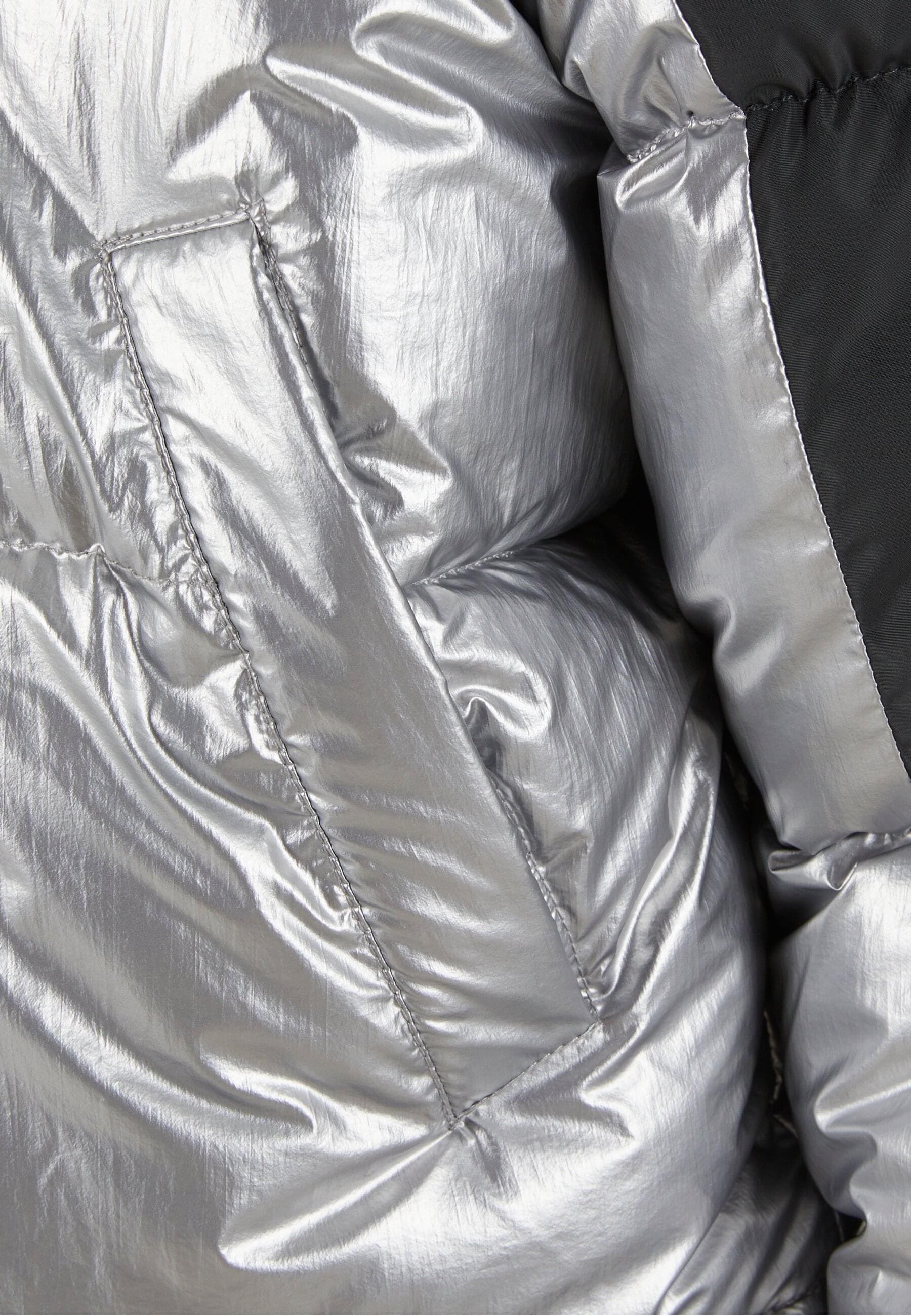 Karl Kani Winterjacke »Karl Kani KK Og Metallic Block Crop Puffer Jacket metallic«, (1 St.), ohne Kapuze